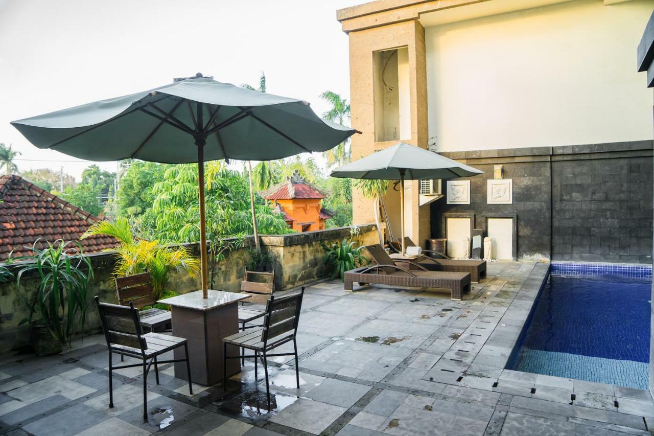 Hotel Puri Ayu 3*