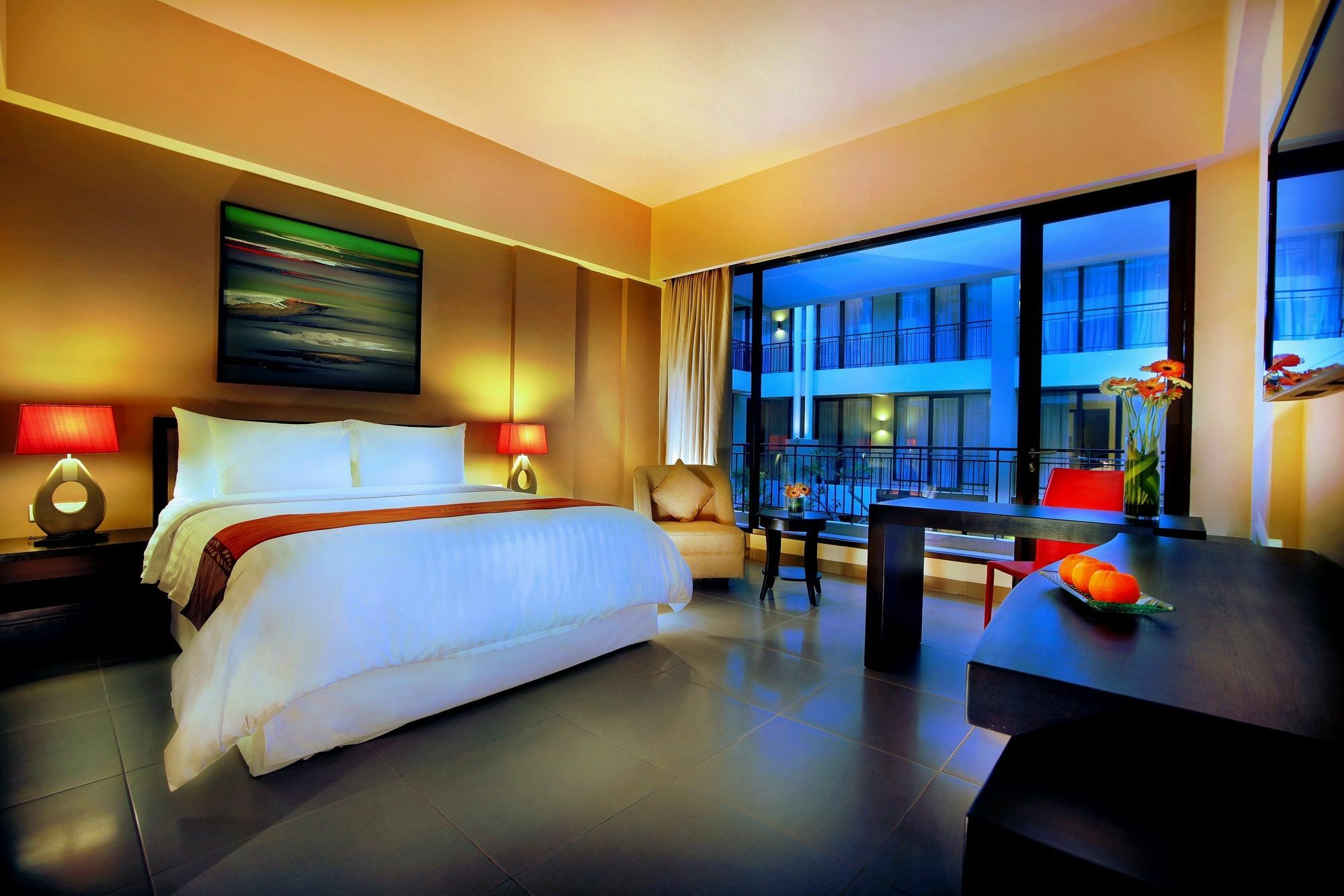 Hotel 100 Sunset Kuta & Ballroom