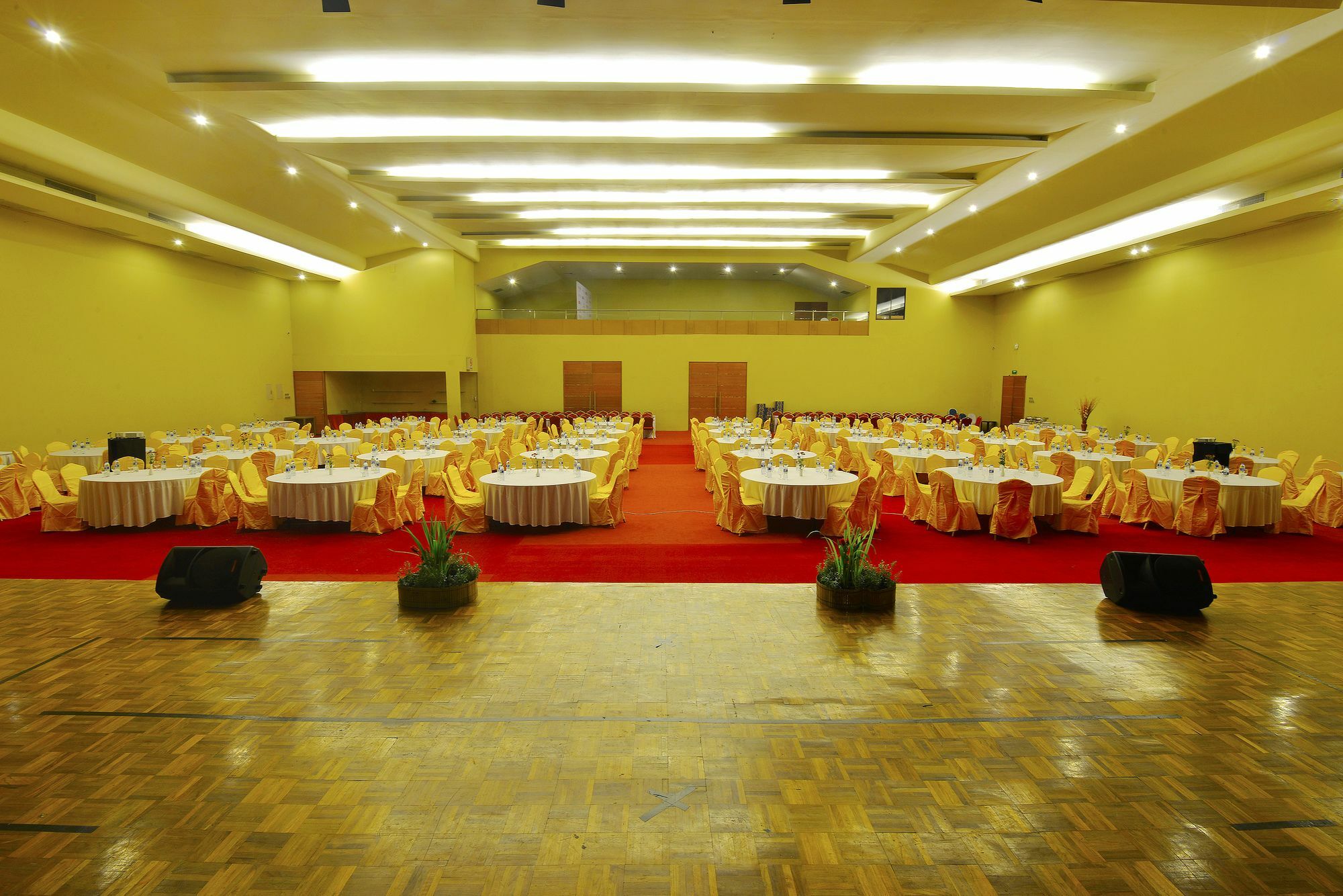 100 Sunset Kuta & Ballroom