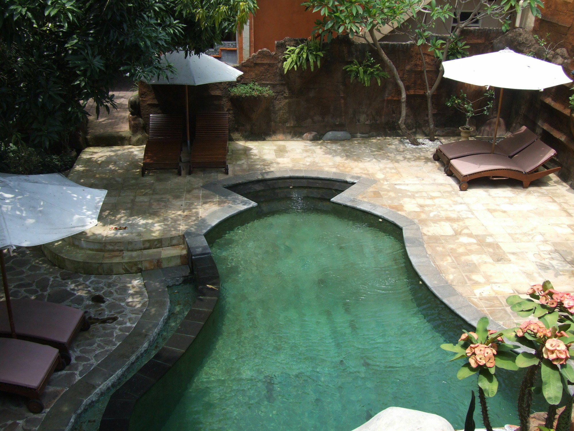 Chonos Hotel
