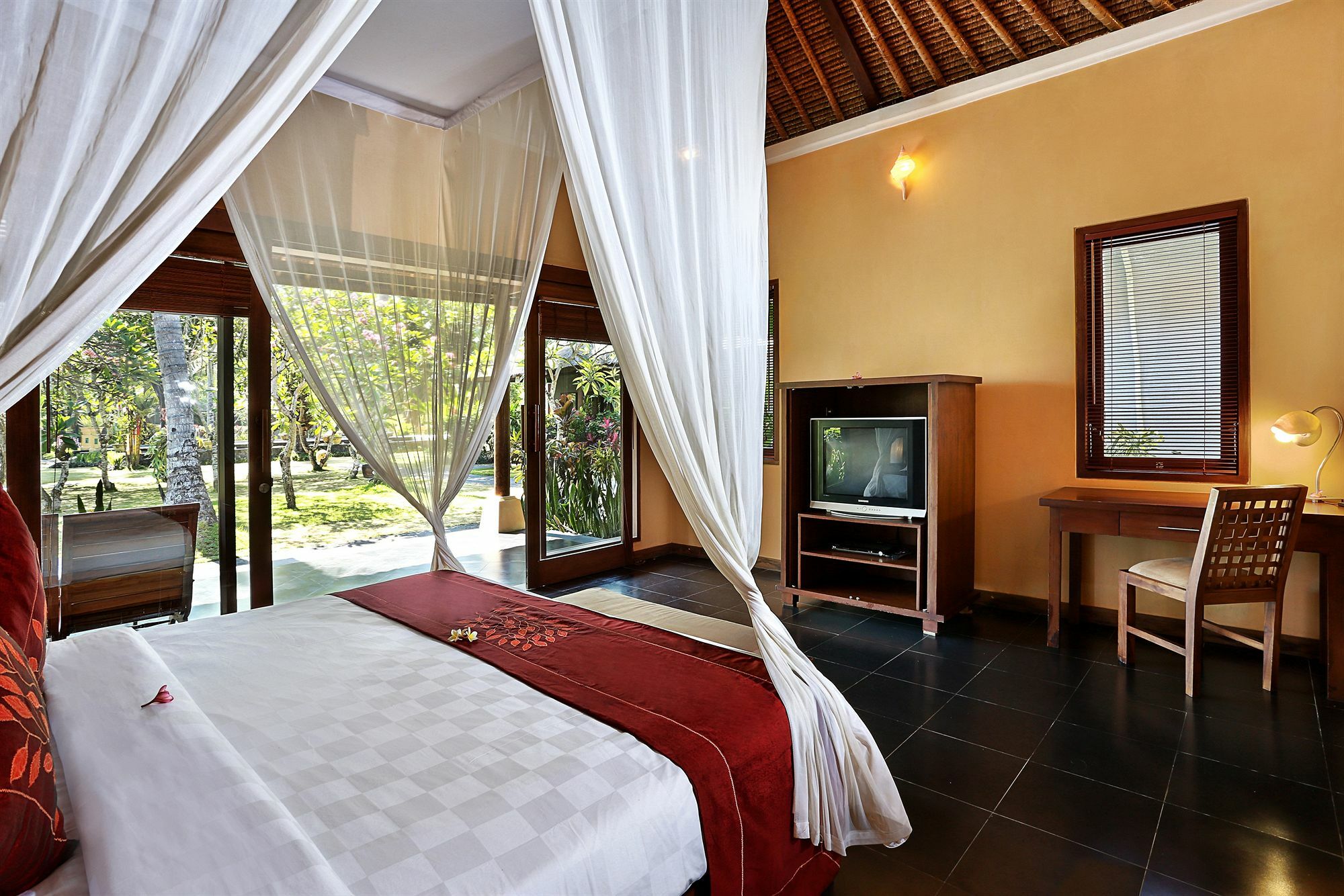 Nirwana & Resort