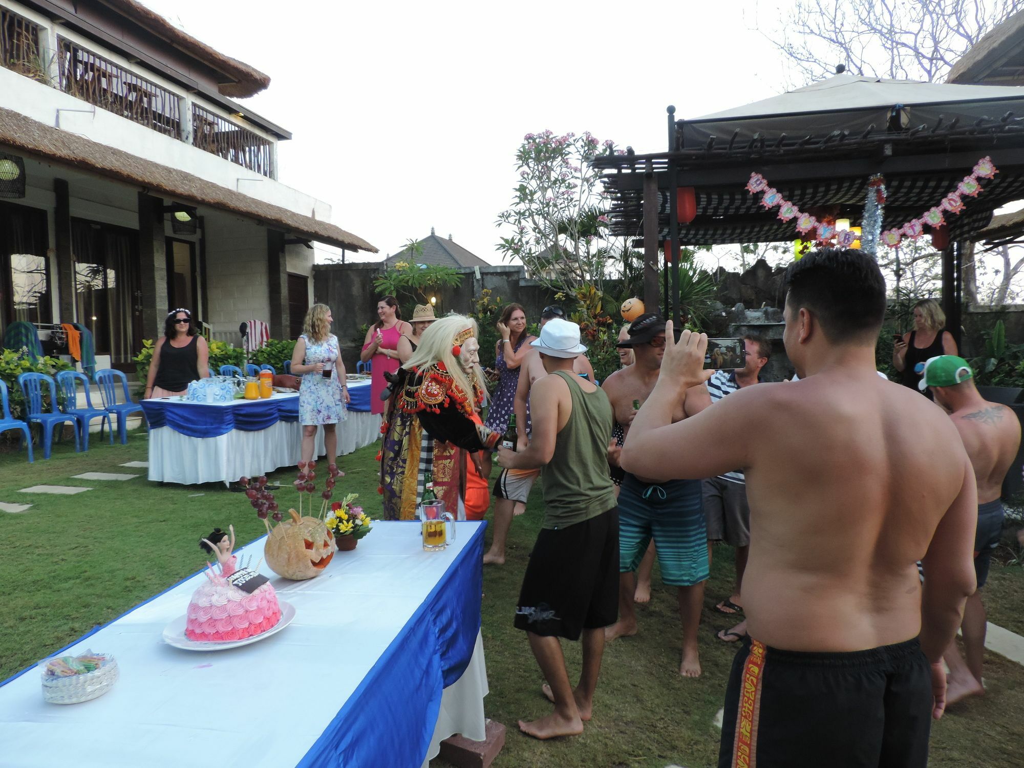 Hill Dance Bali American Guest house