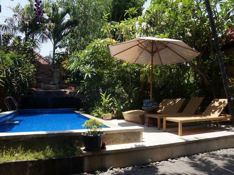 Aahh Bali Bed & Breakfast