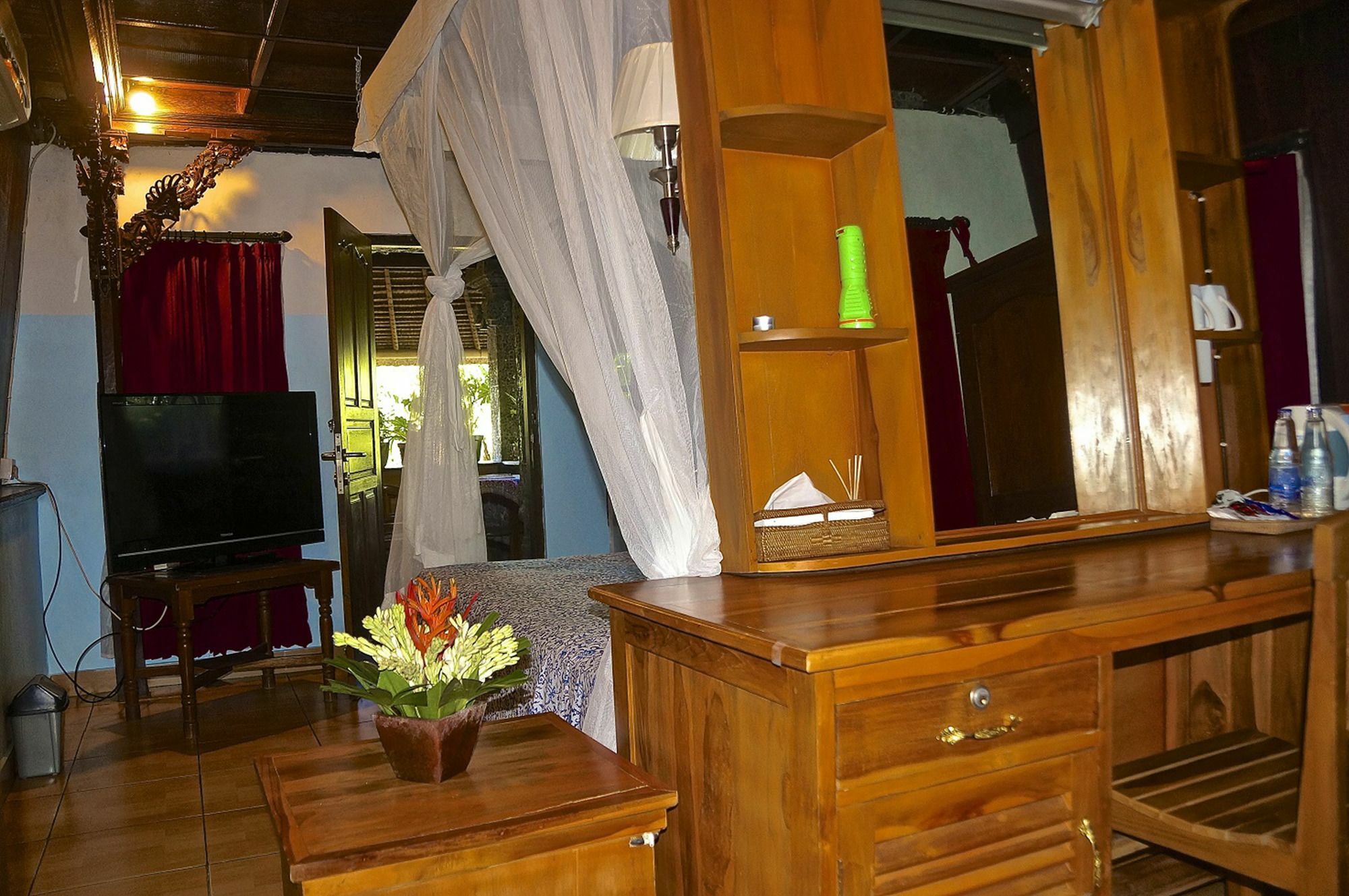 Aahh Bali Bed & Breakfast