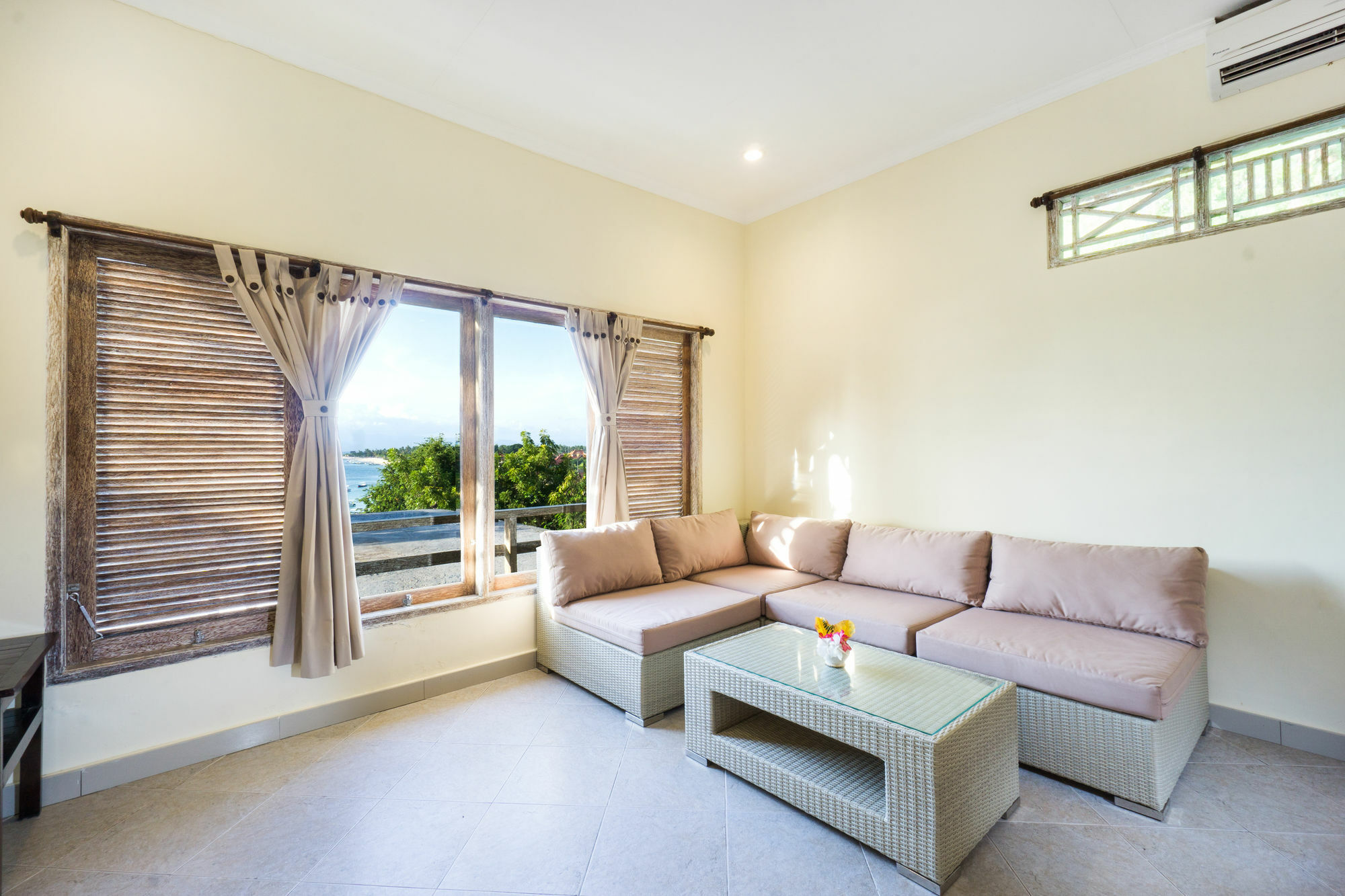 Ware Ware Surf Holiday park Nusa Lembongan (Bali)