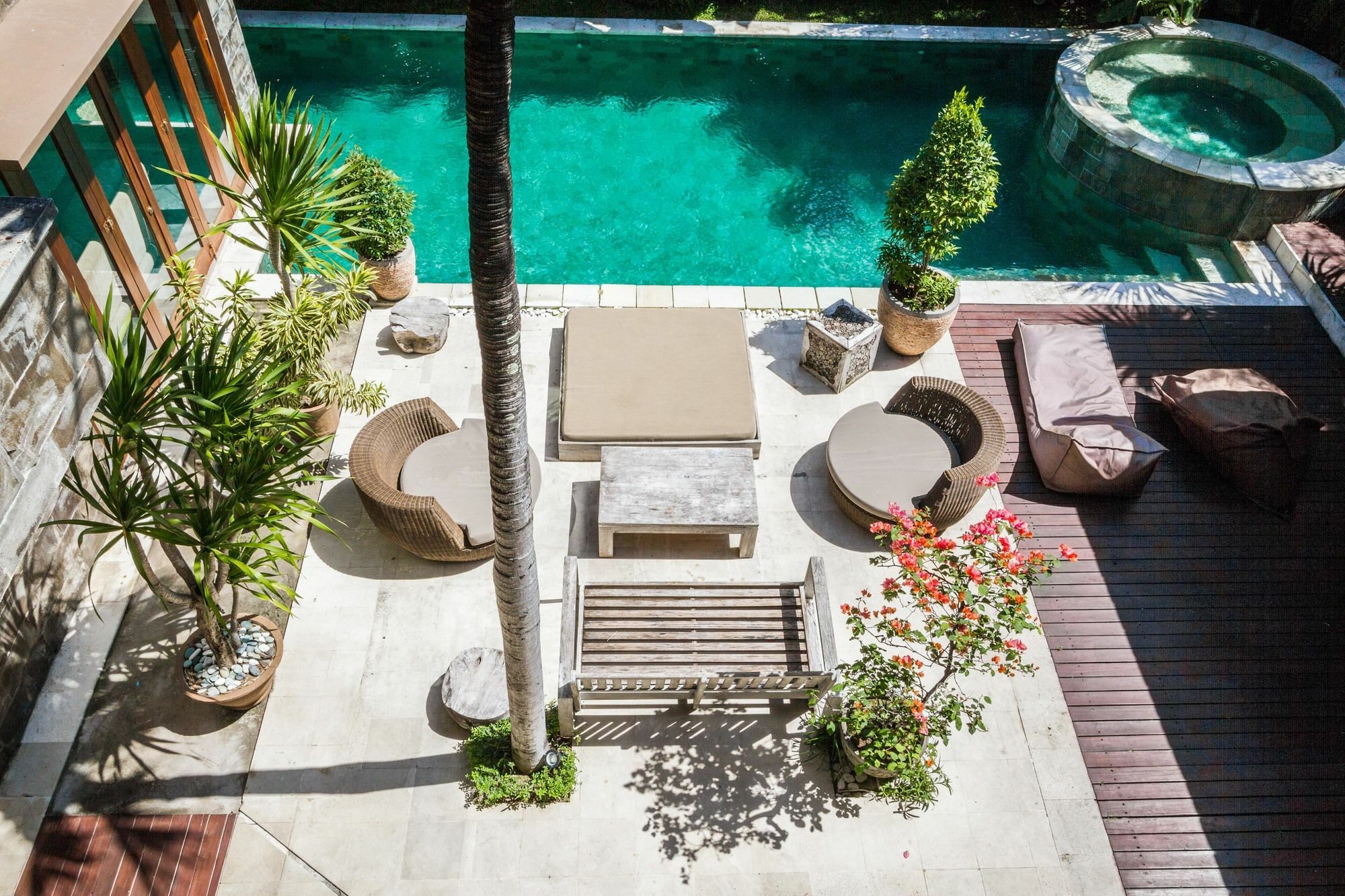 Martine - Fantastic 5br - Perfect Location In Villa *