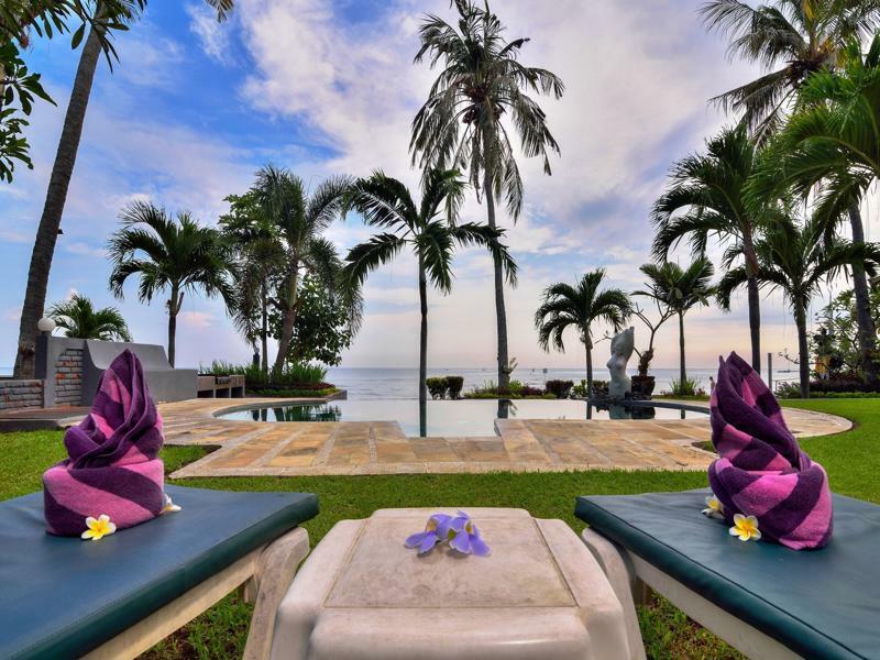 Holiday park Dolphin Bali Lovina (Bali)