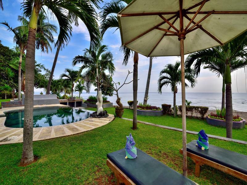 Dolphin Bali Holiday park Lovina (Bali)