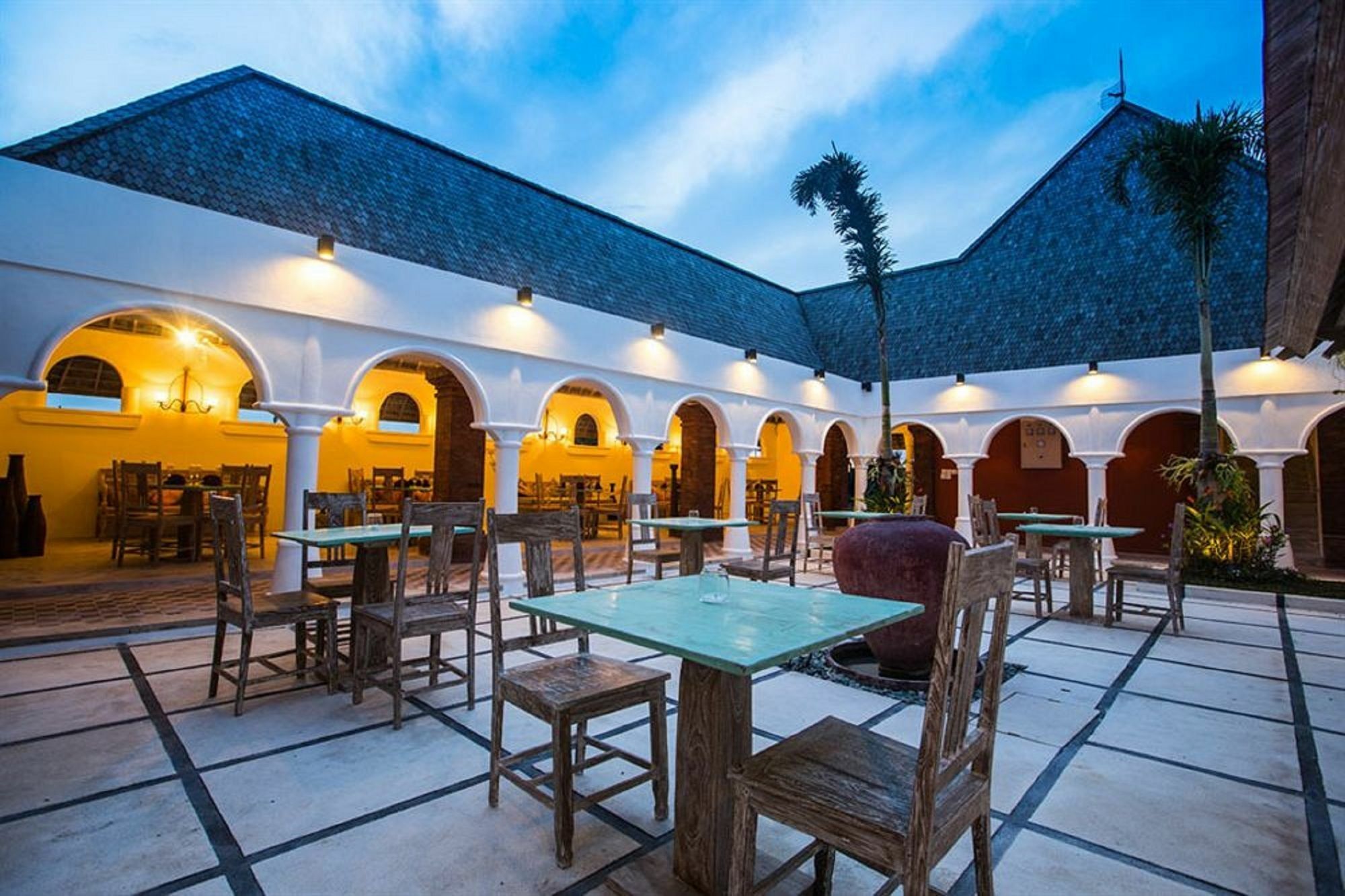 Hacienda Bali * Kuta (Bali)