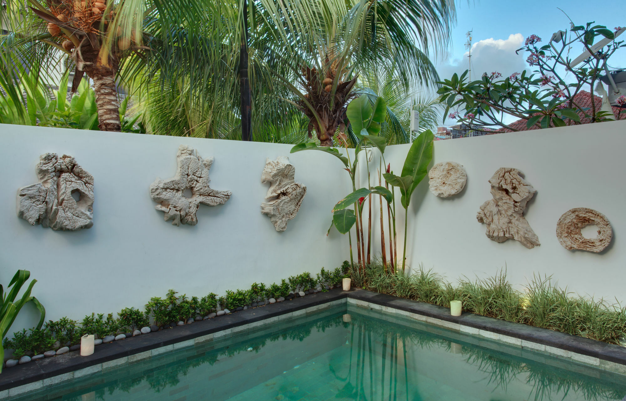 & Vespa 4 Guest house Seminyak (Bali)