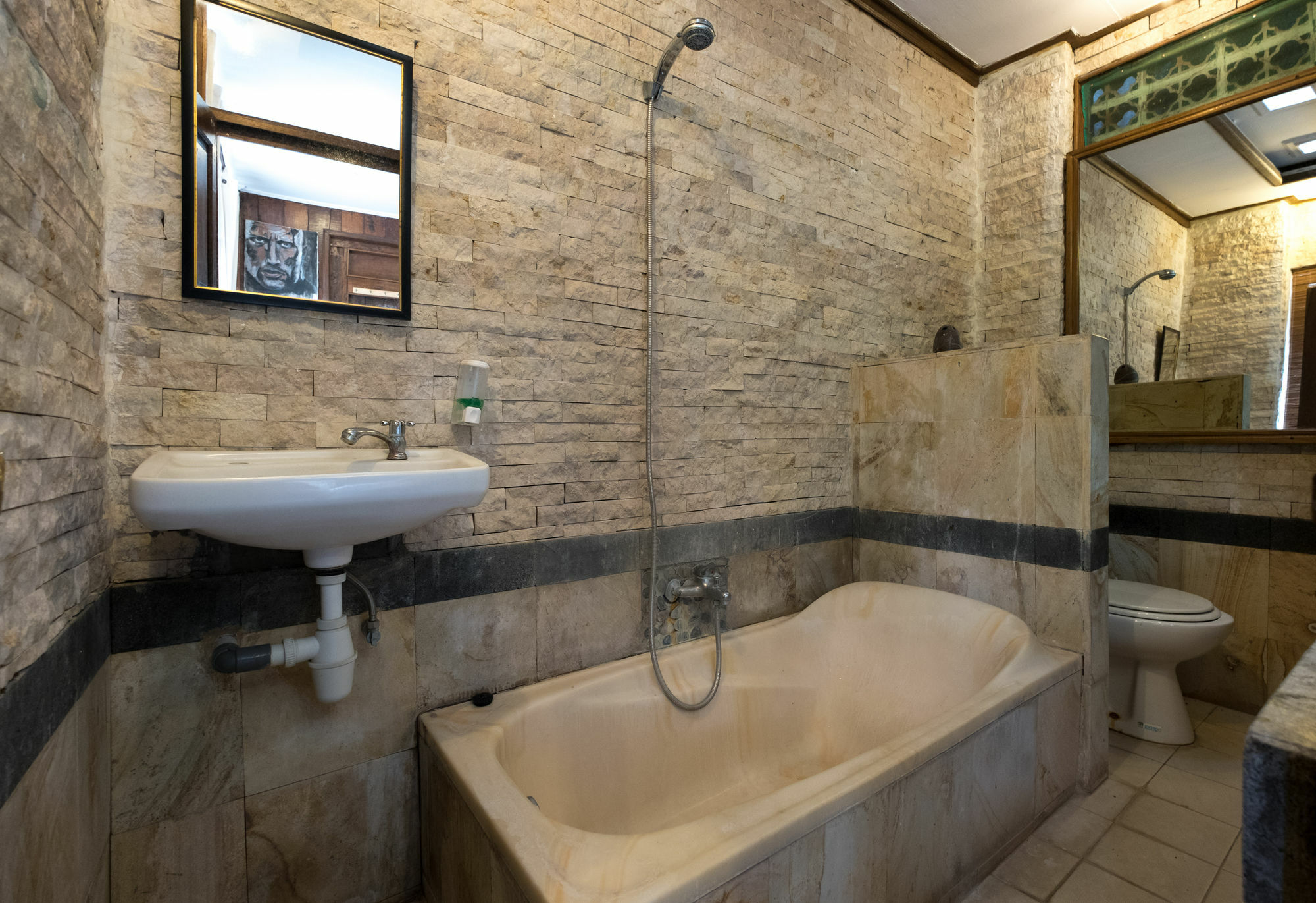 Easy Surf Dacha 4* Canggu (Bali)