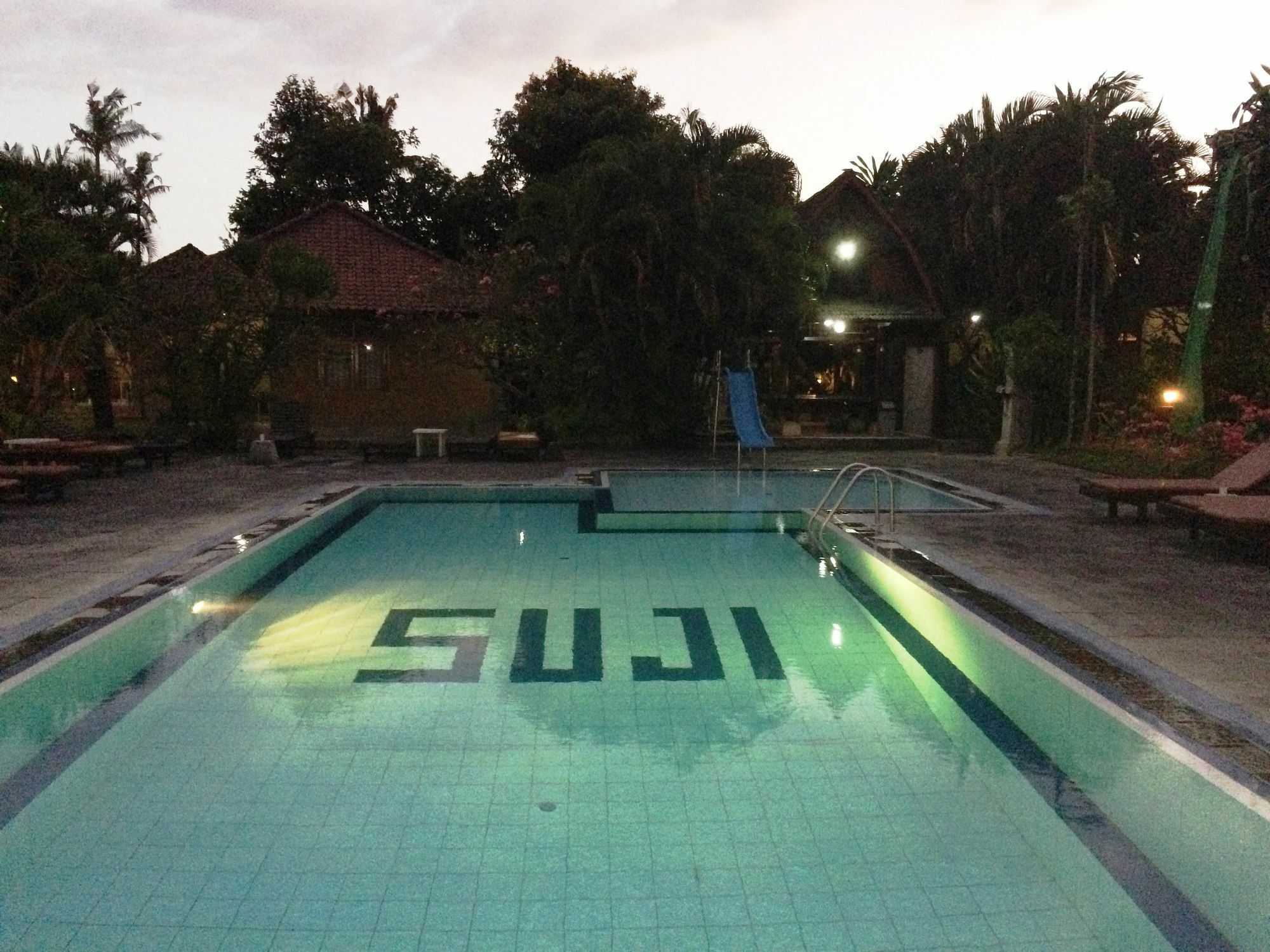 Suji Guest house 2*