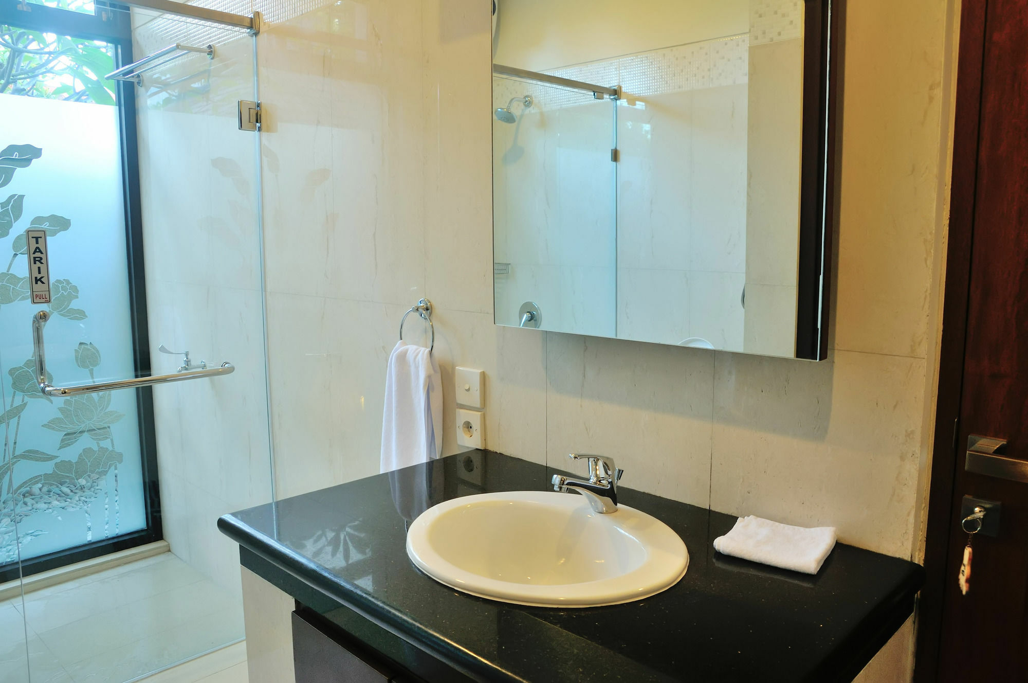 Safira Residences 2*