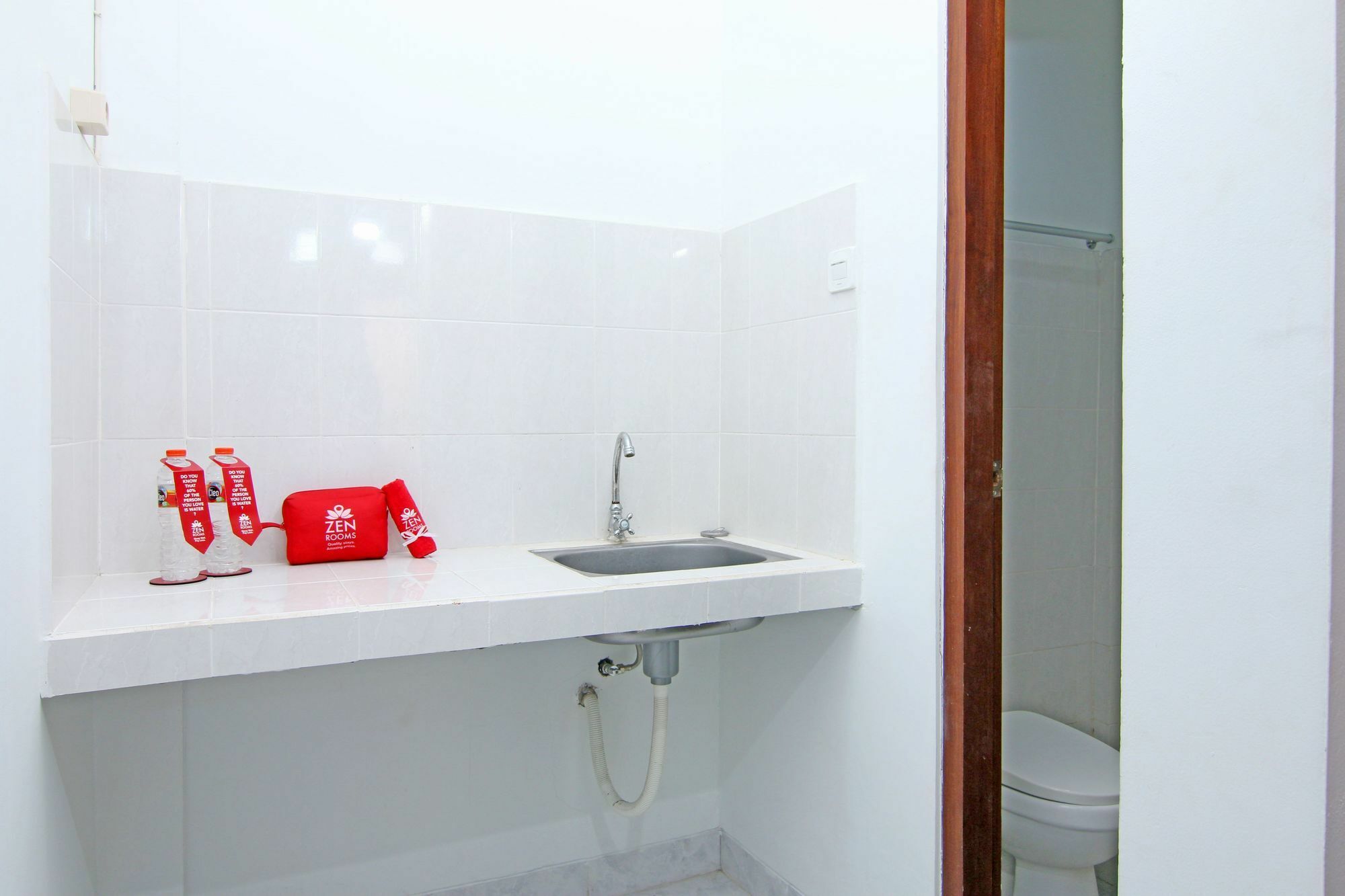 Hotel Zen Raya Gelogor Carik