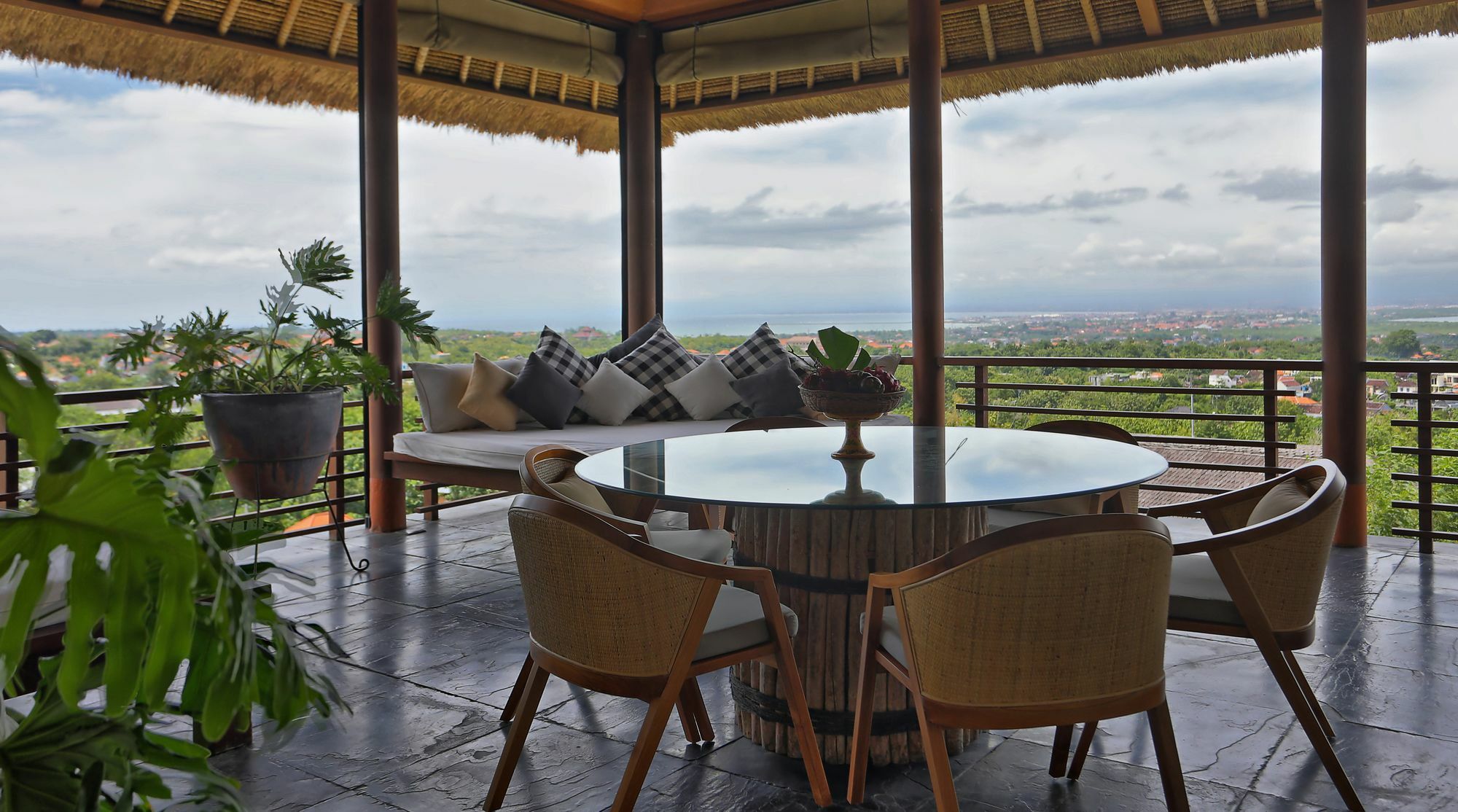 Guest house The Longhouse, - Bali