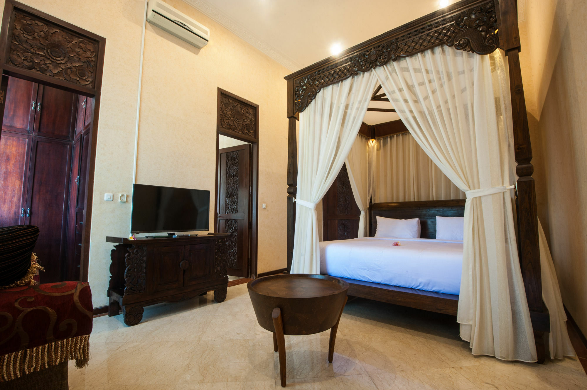 Hotel Jepun Sanur 4*