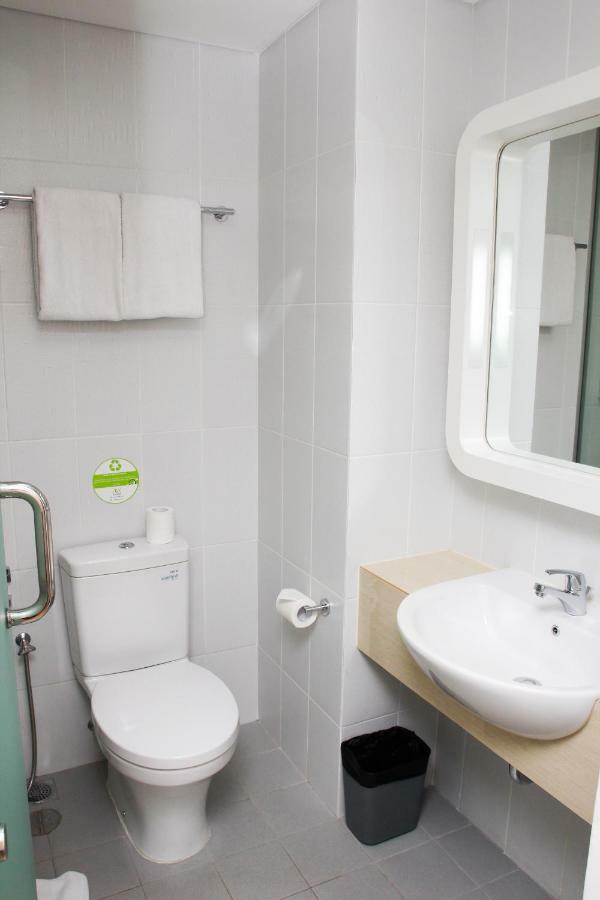 Zest By Swiss-belhotel International 3* Legian (Bali)