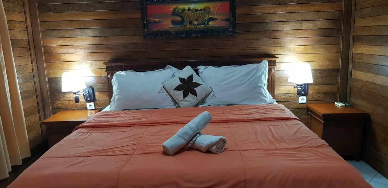 Arya Enny Salon And Guest house Nusa Lembongan (Bali)