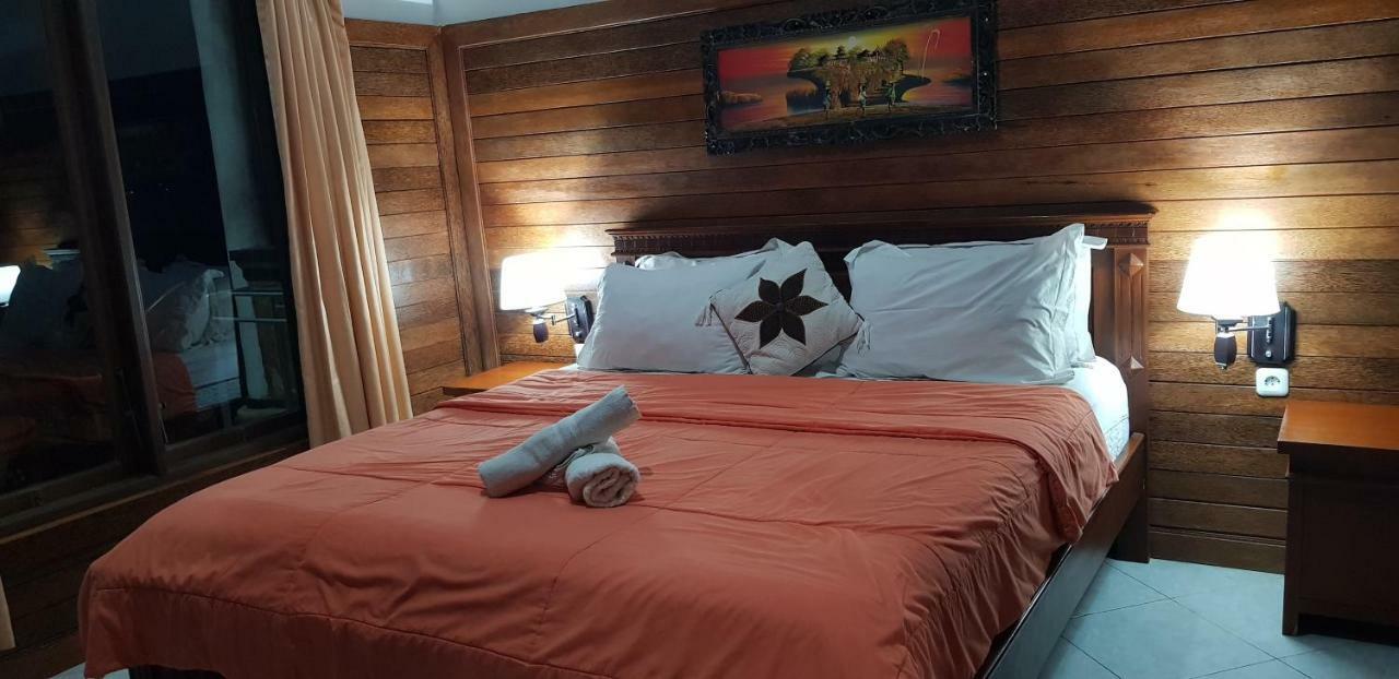 Guest house Arya Enny Salon And *