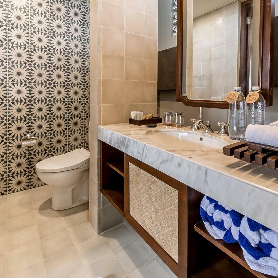 Hotel Club & 4*
