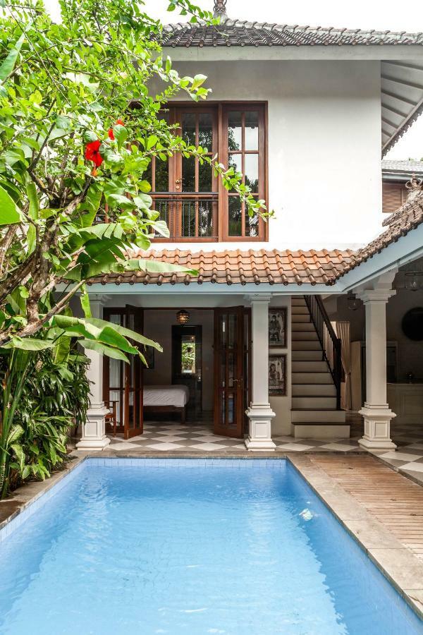 Seni * Seminyak (Bali)