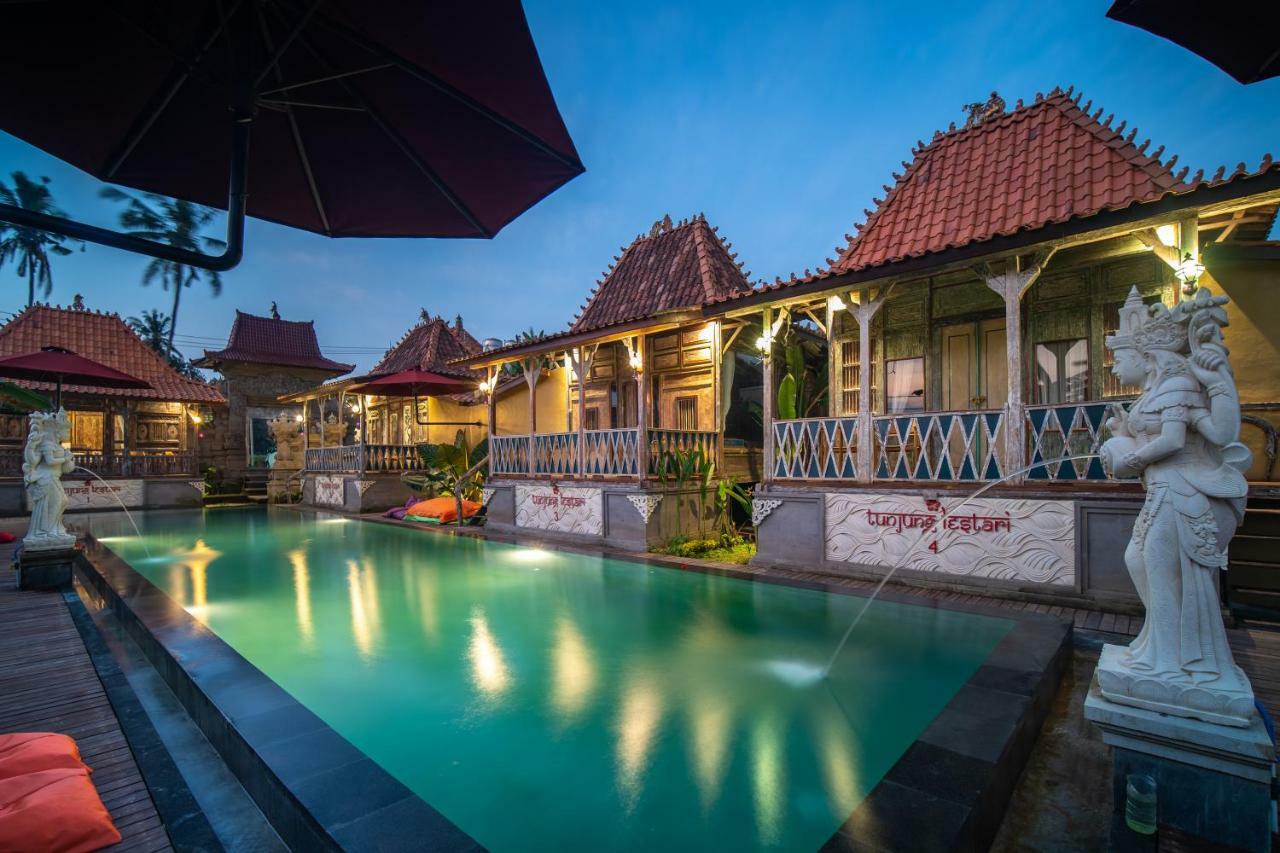 Villa Lestari *