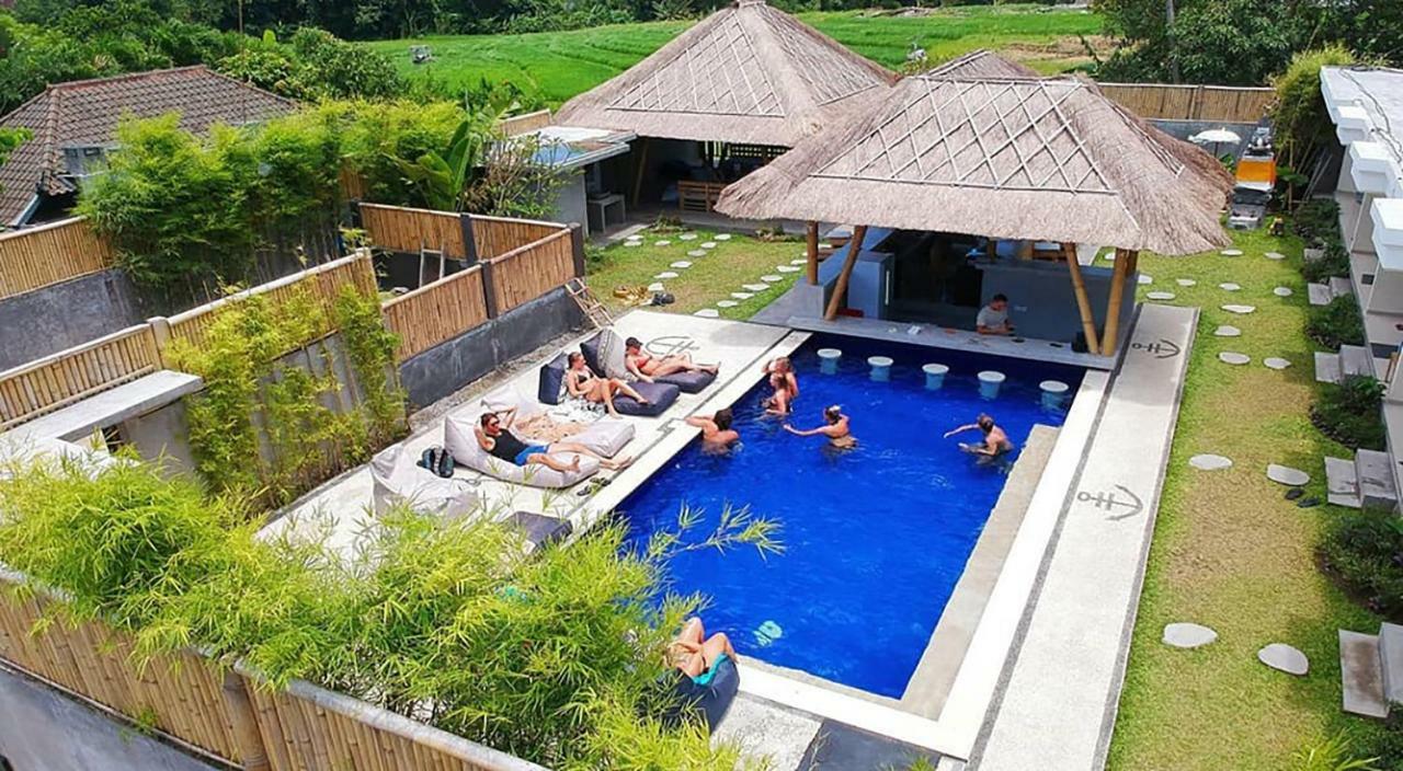 Hostel Castaway *