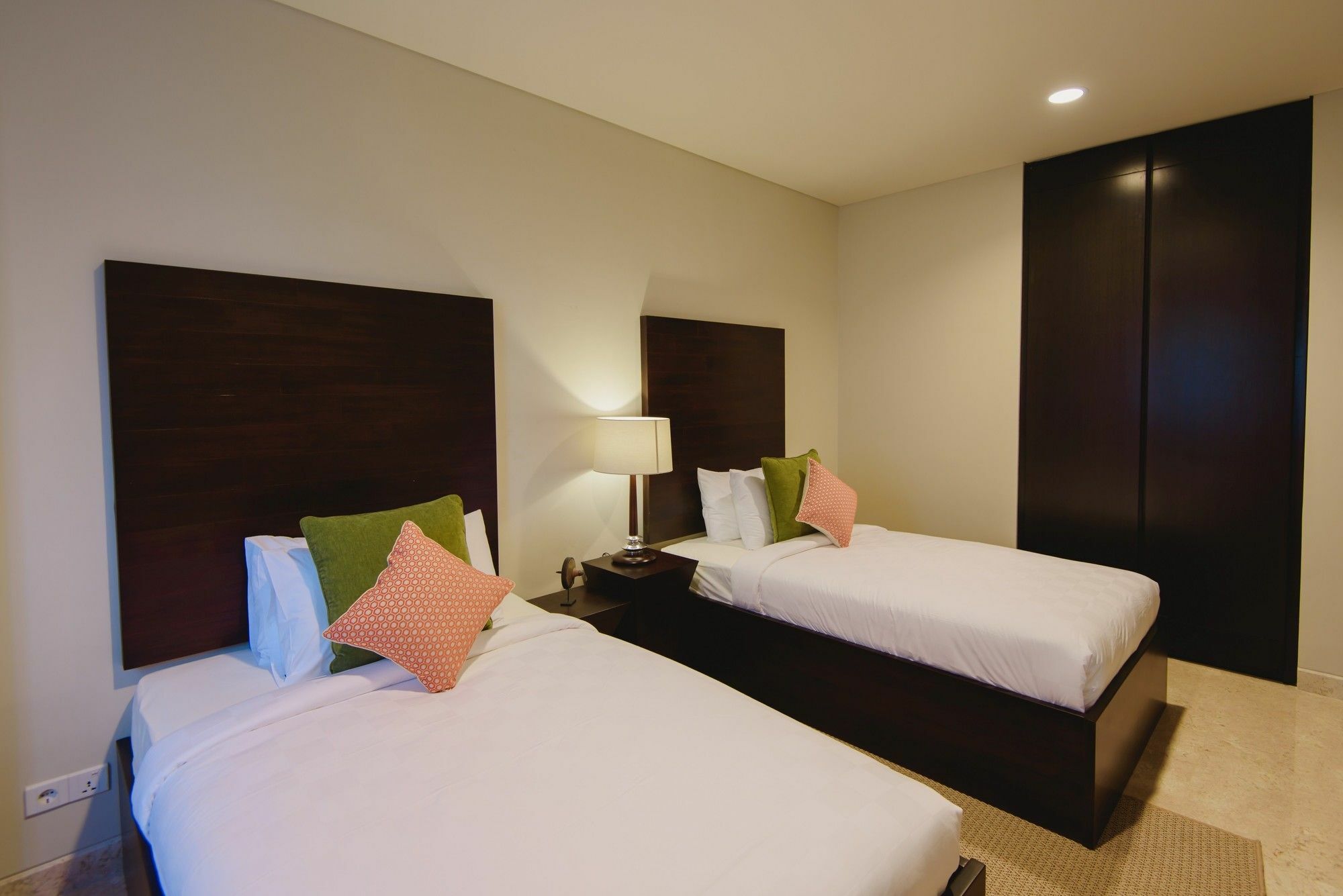 Luxury At Ayana Residences Apartemen *