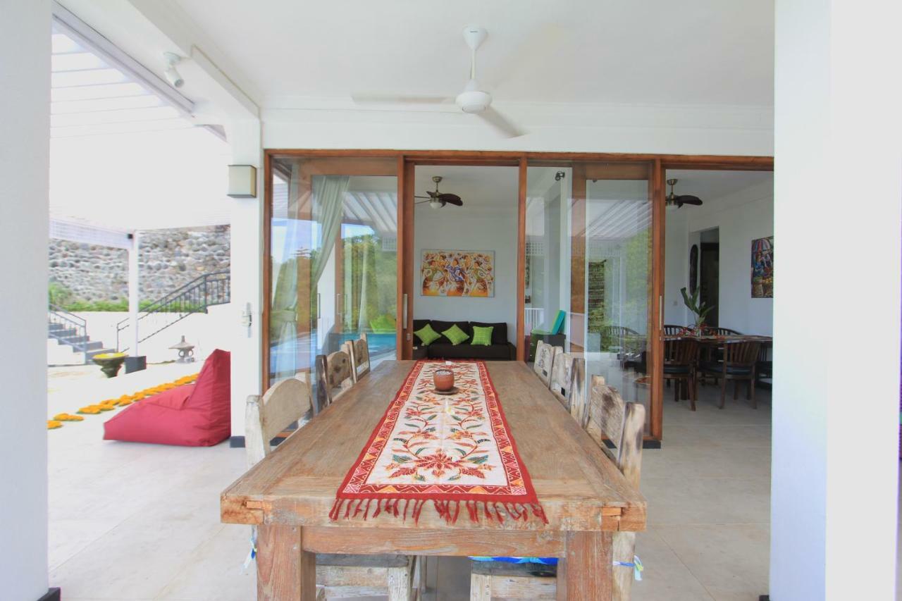 Villa Rinisha Rumah Senja Temukus Lovina (Bali)