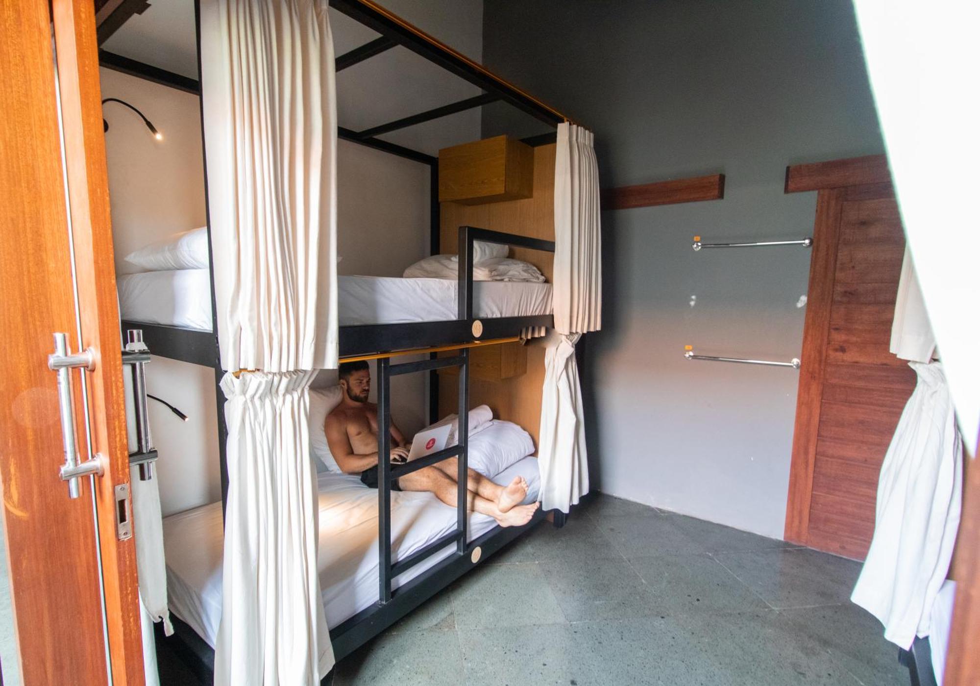 Draper Startup House For Entrepreneurs 2*