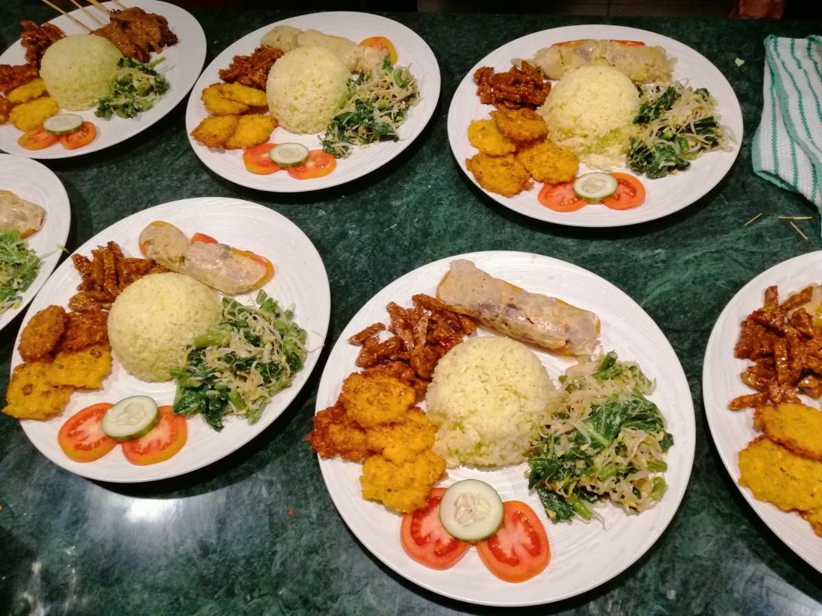 Cantik Sambirenteng Bed & Breakfast Gretek