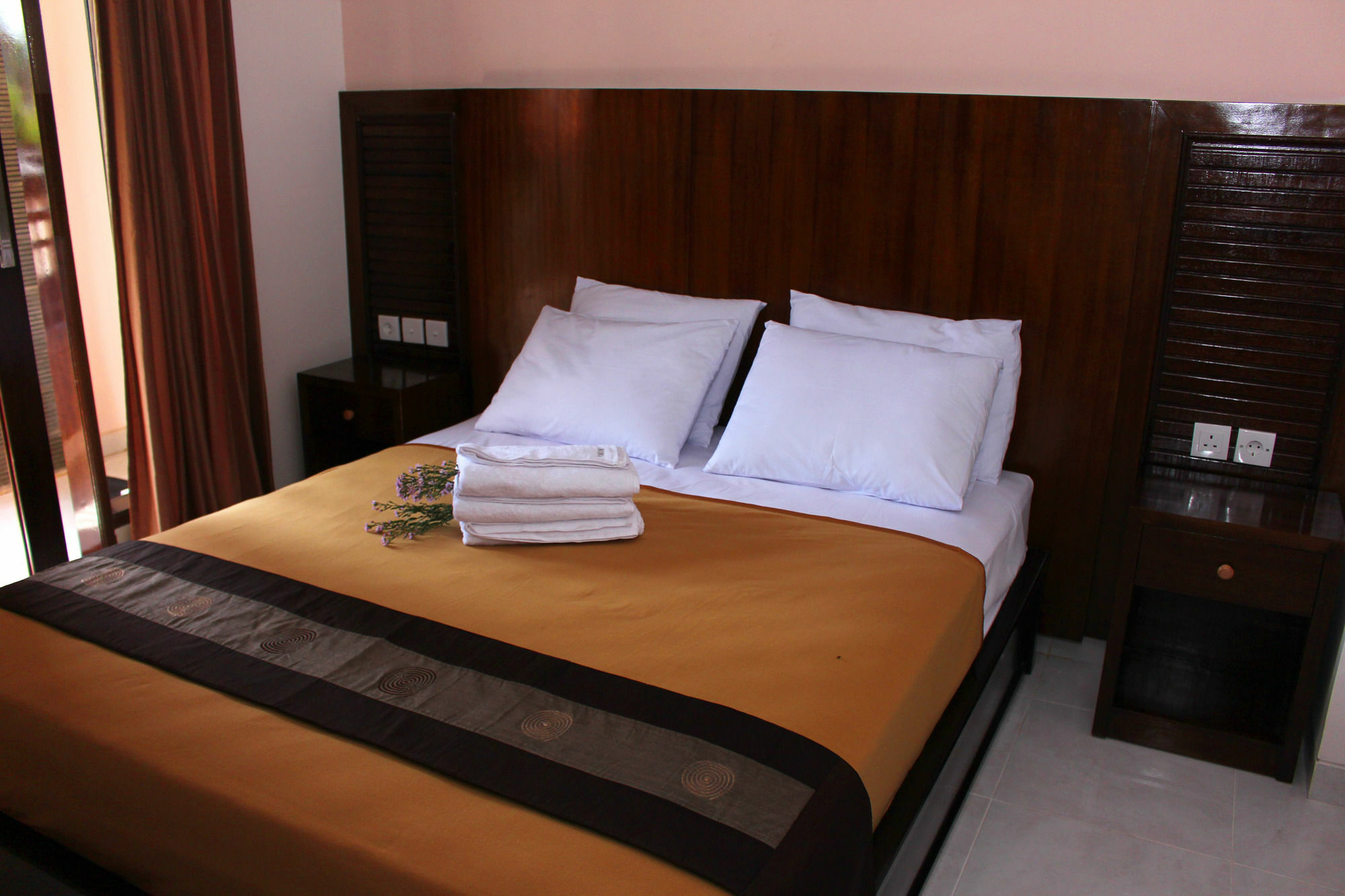 3 Mertha Kuta (Bali)