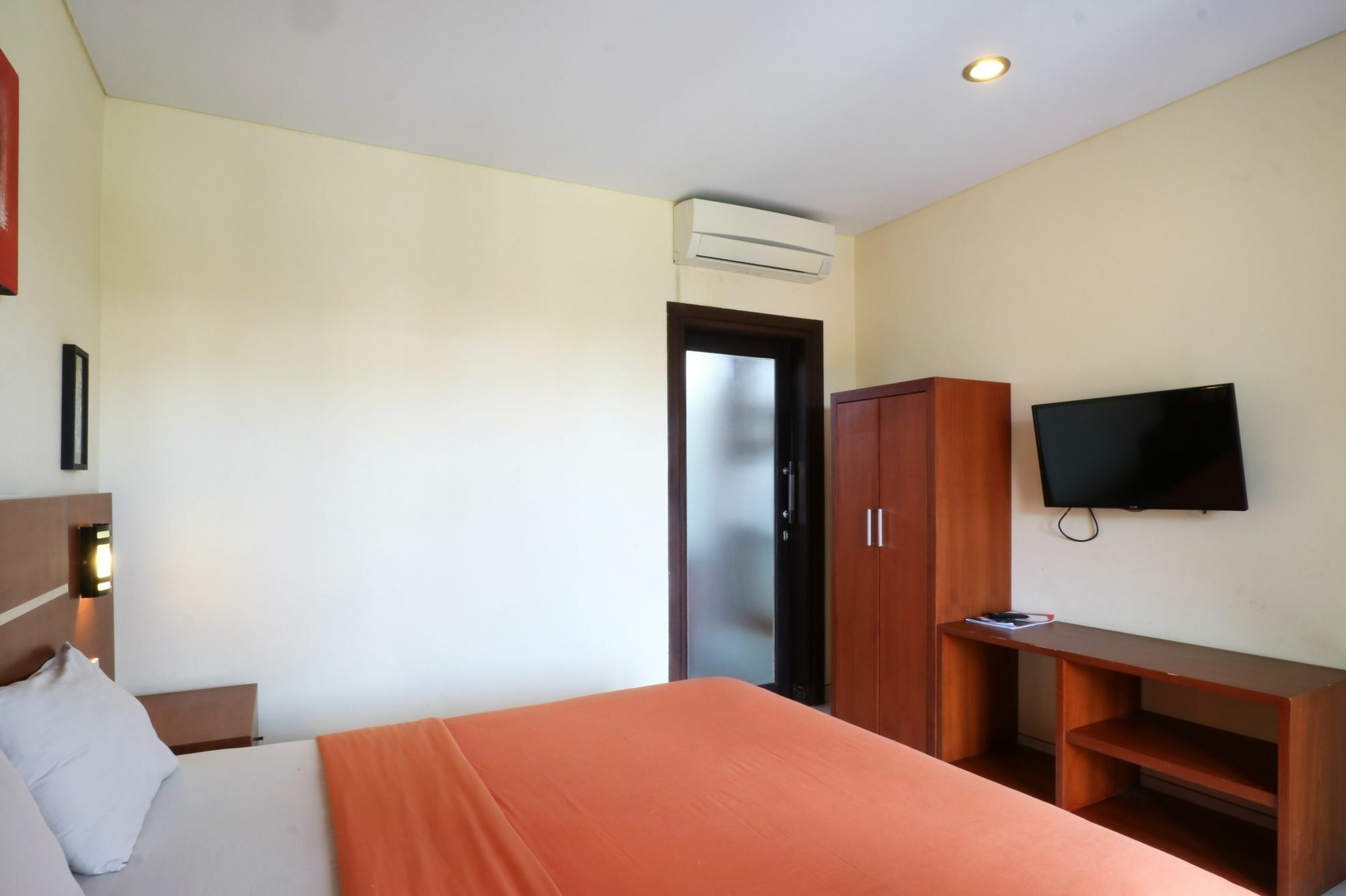 Kondra Premiere Kuta Wisma tamu