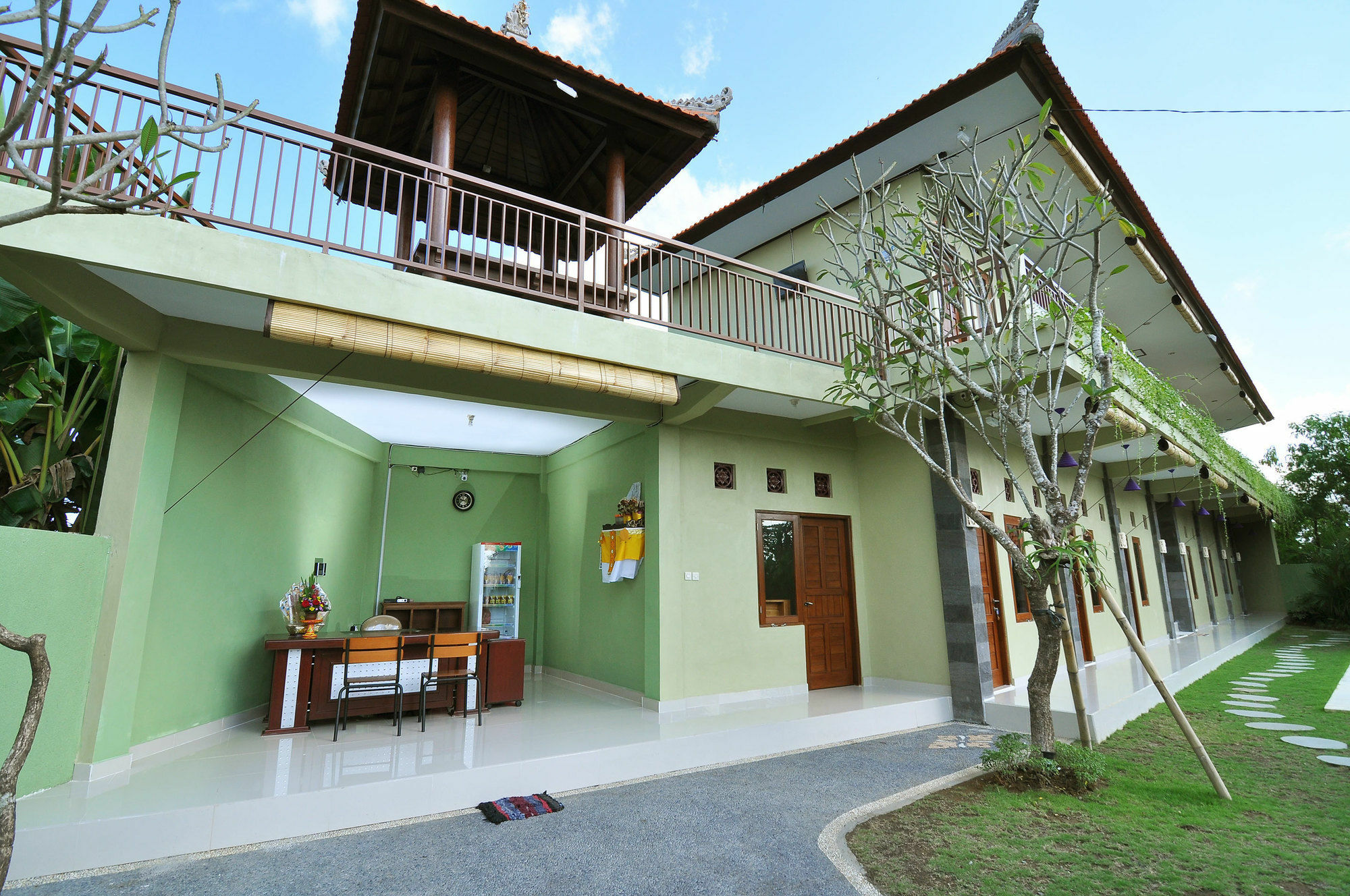 Wisma tamu Cempaka Mas 2*