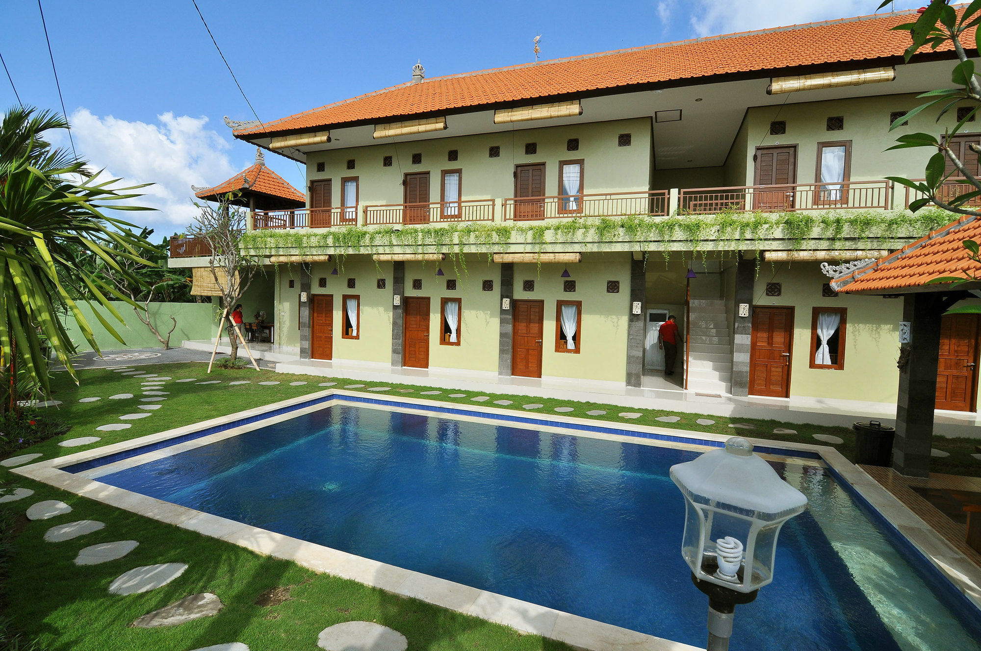 Cempaka Mas Wisma tamu 2*