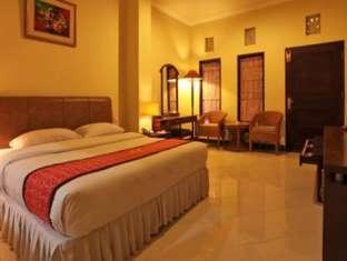 Super Oyo Townhouse Oak Maxi Legian Kuta (Bali)