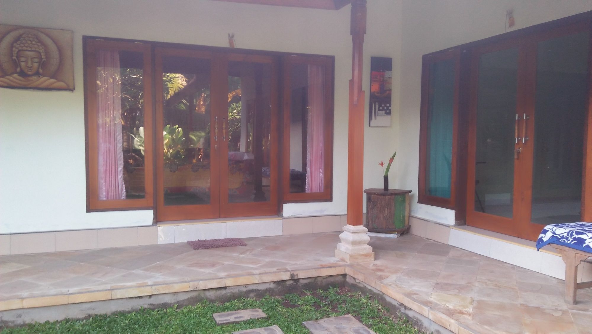 Memes House Backpacker 2*