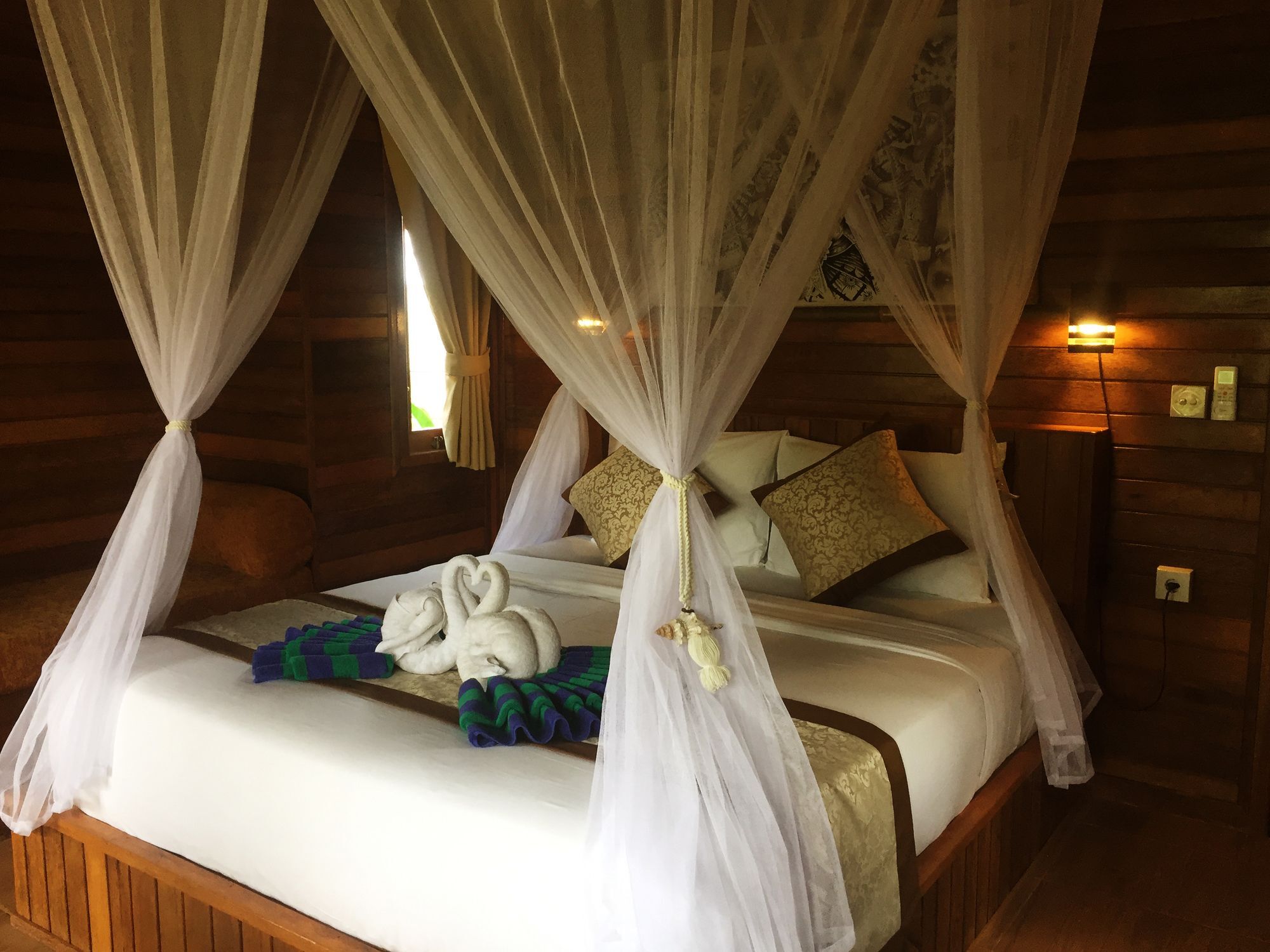 Gedong Nusa Huts Taman liburan Nusa Lembongan (Bali)