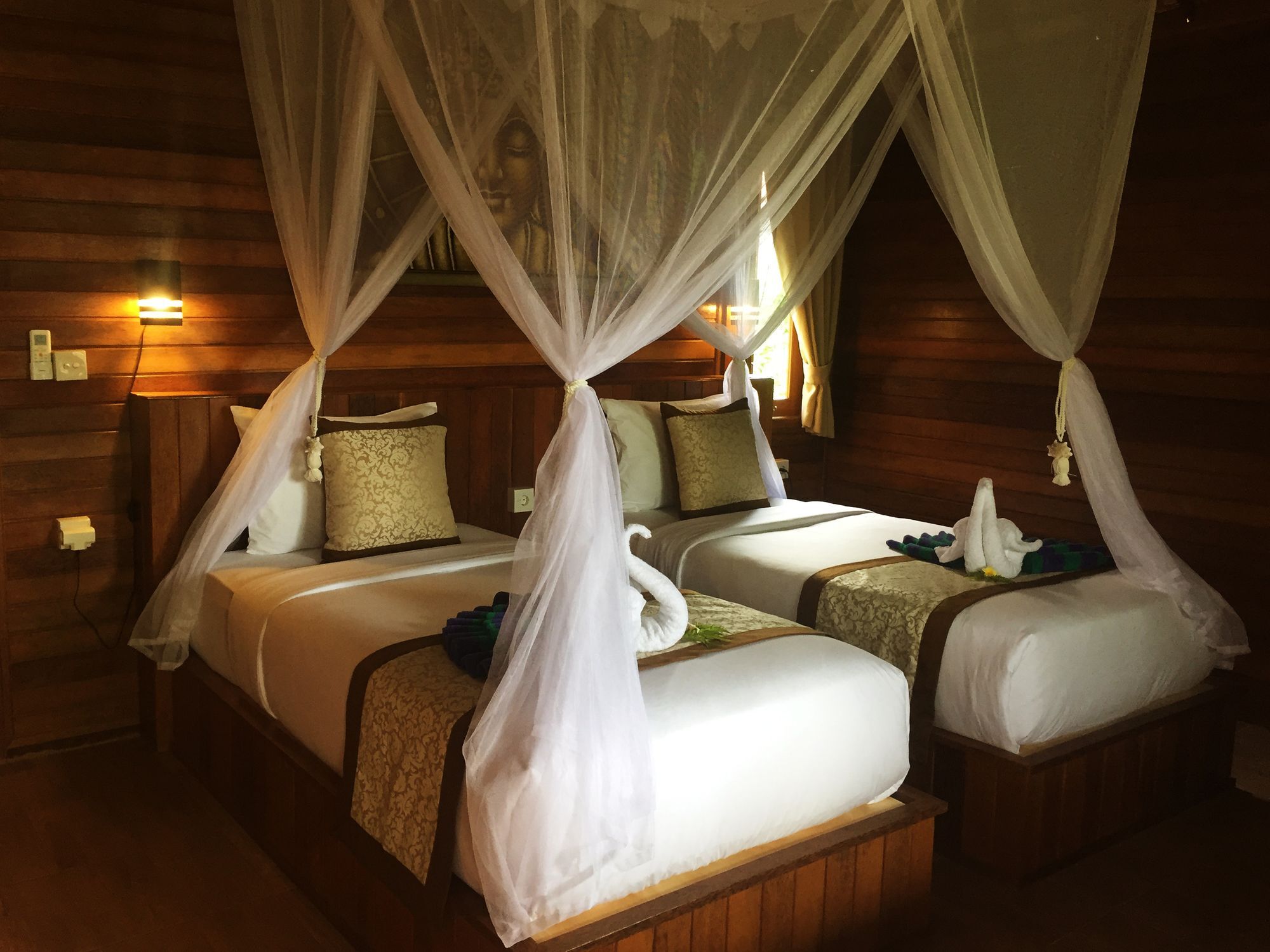 Gedong Nusa Huts Taman liburan Nusa Lembongan (Bali)