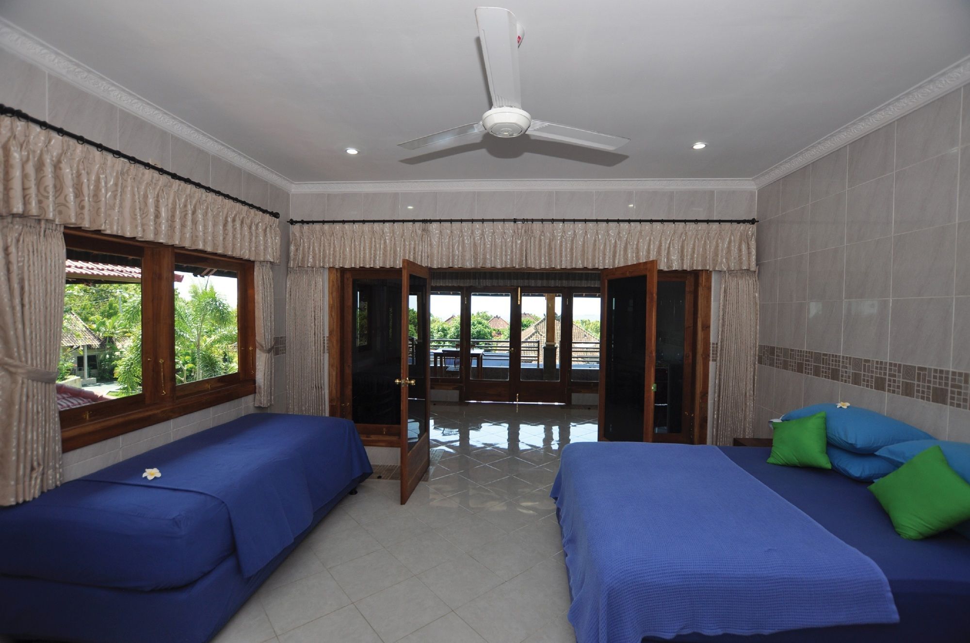 Wreck Divers & Restaurant 3*