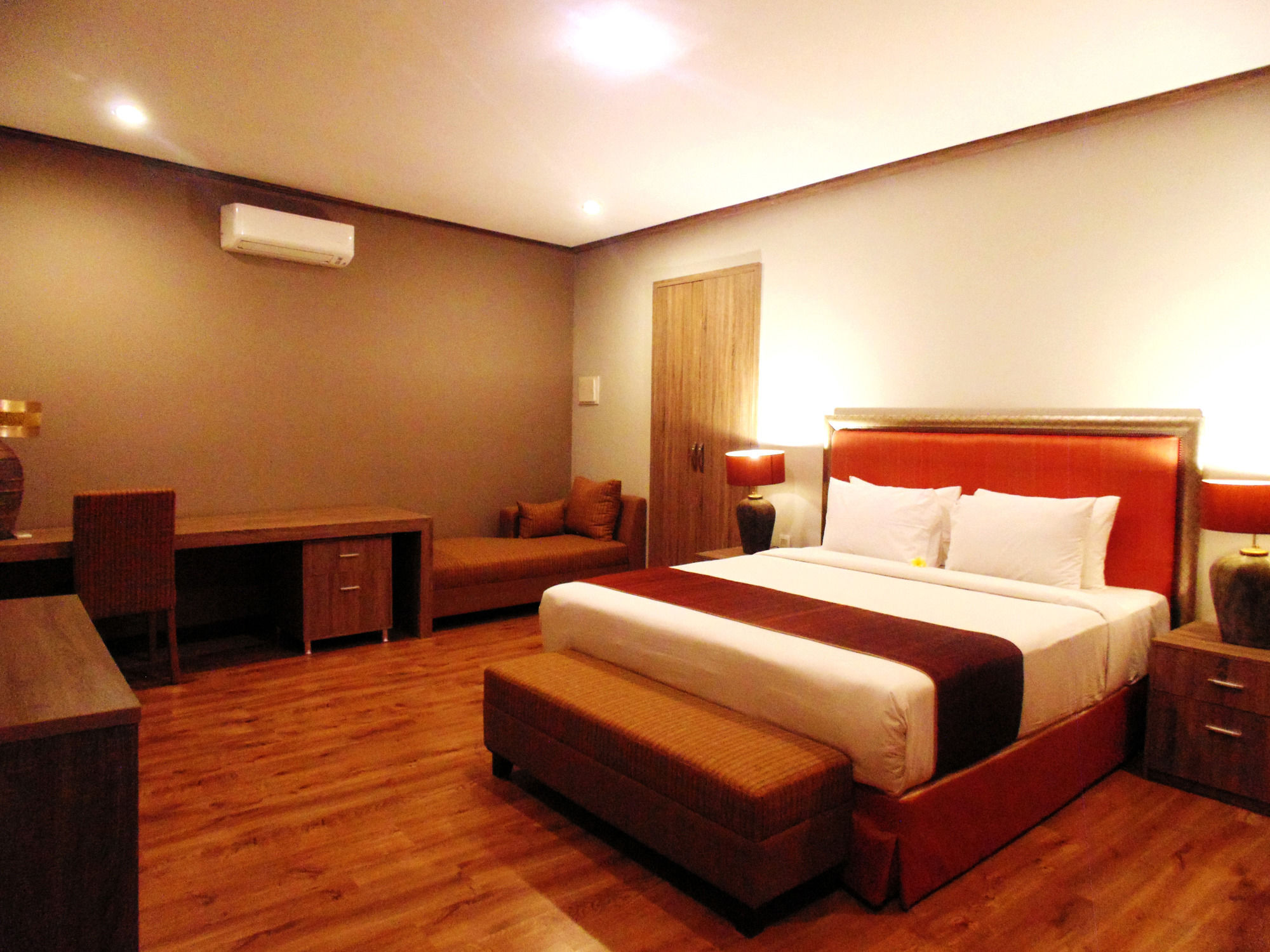 Puri Sabina 3*