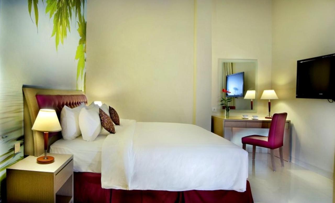 Hotel Kuta Park 4*