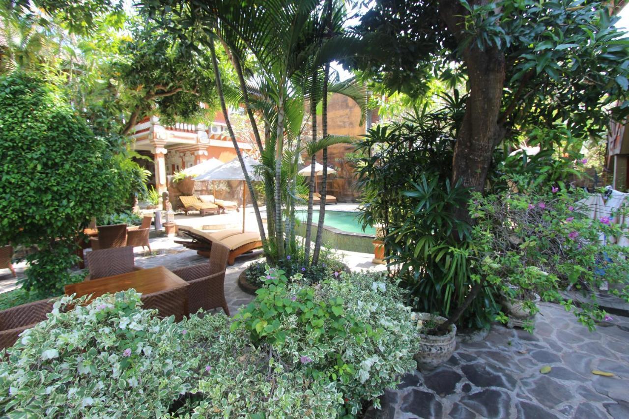 Chonos Hotel Lovina (Bali)
