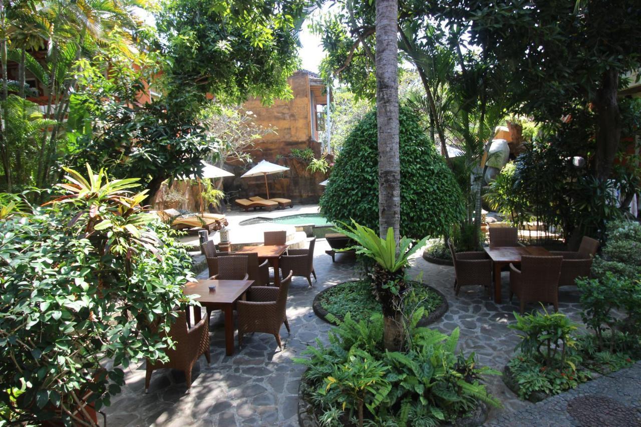 Chonos 3* Lovina (Bali)