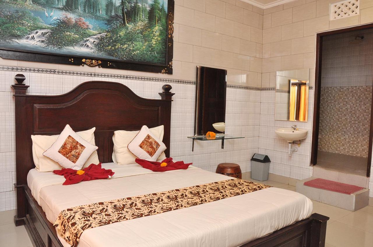 Astiti Salon And Guest house *