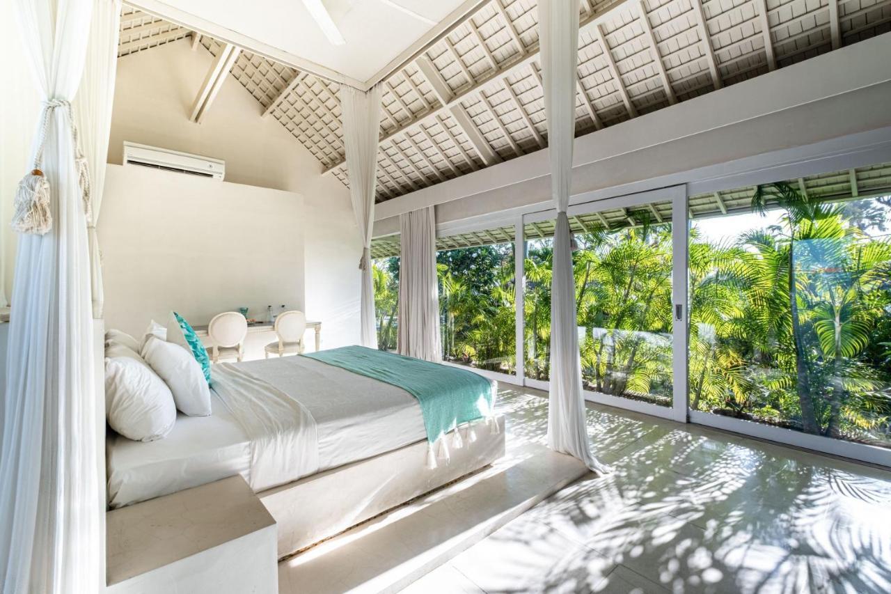 Puro Blanco * Kuta (Bali)