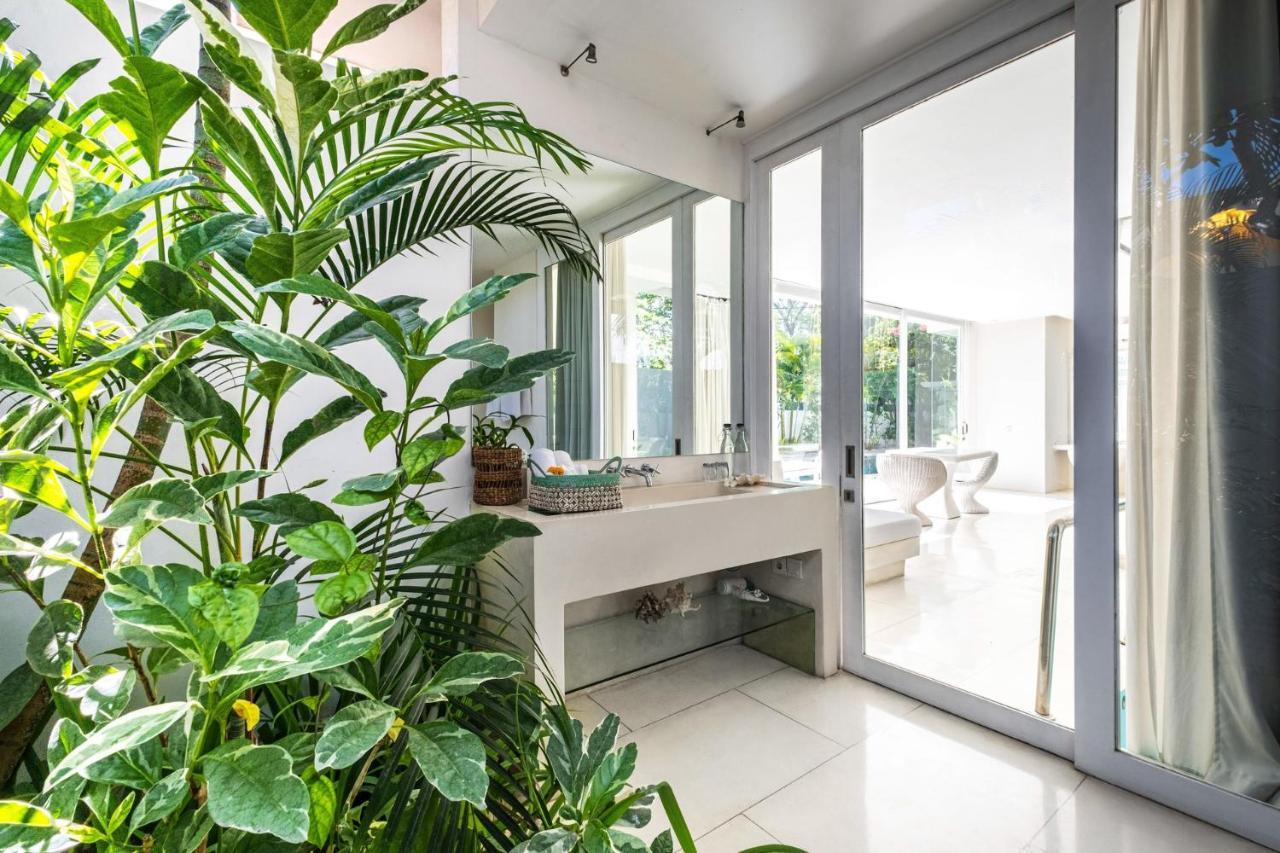 Puro Blanco Villa Kuta (Bali)