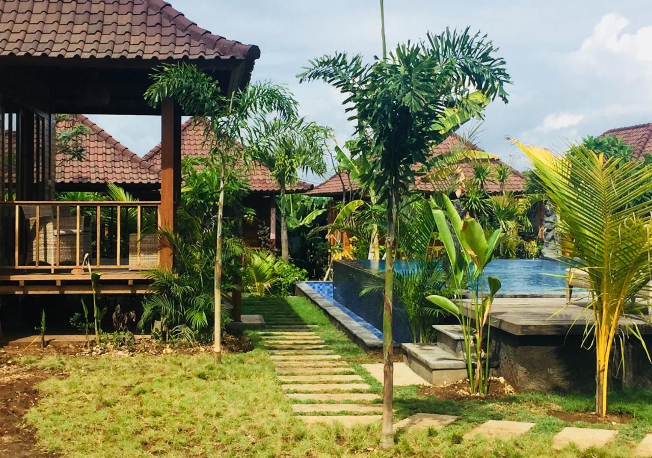 Gedong Nusa Huts