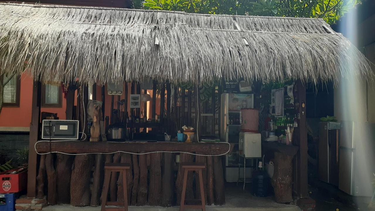 Bed & Breakfast Made Roejas Family