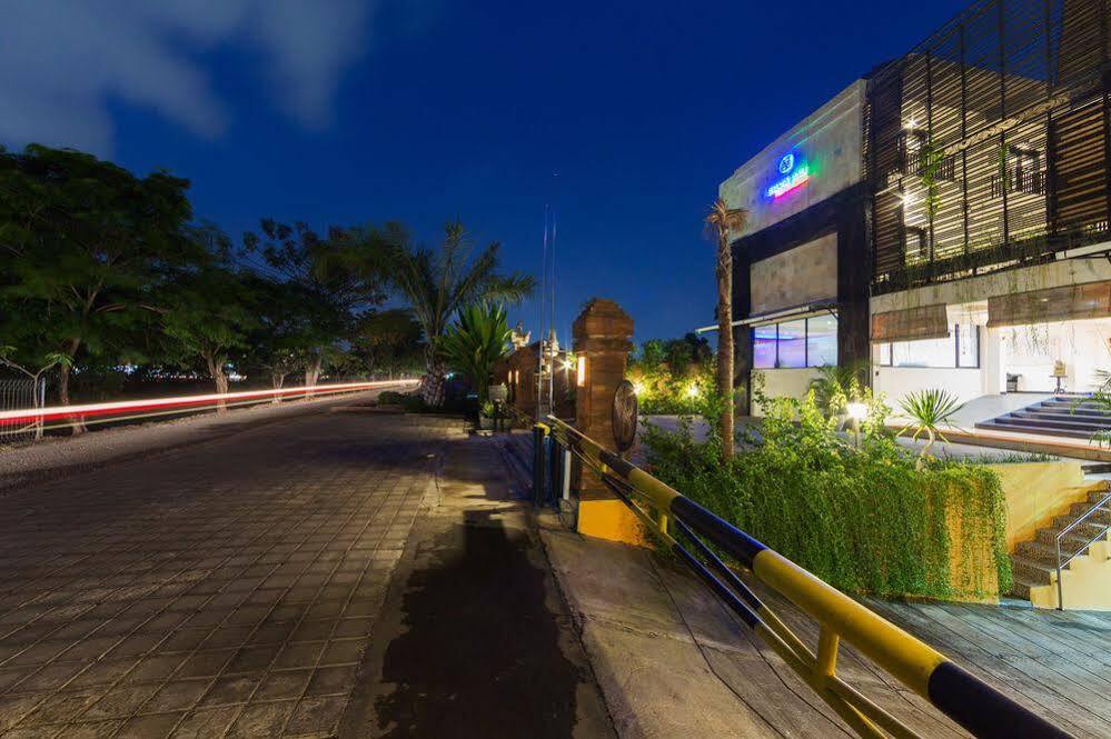 Hotel Reddoorz Near Mall Bali Galeria 2